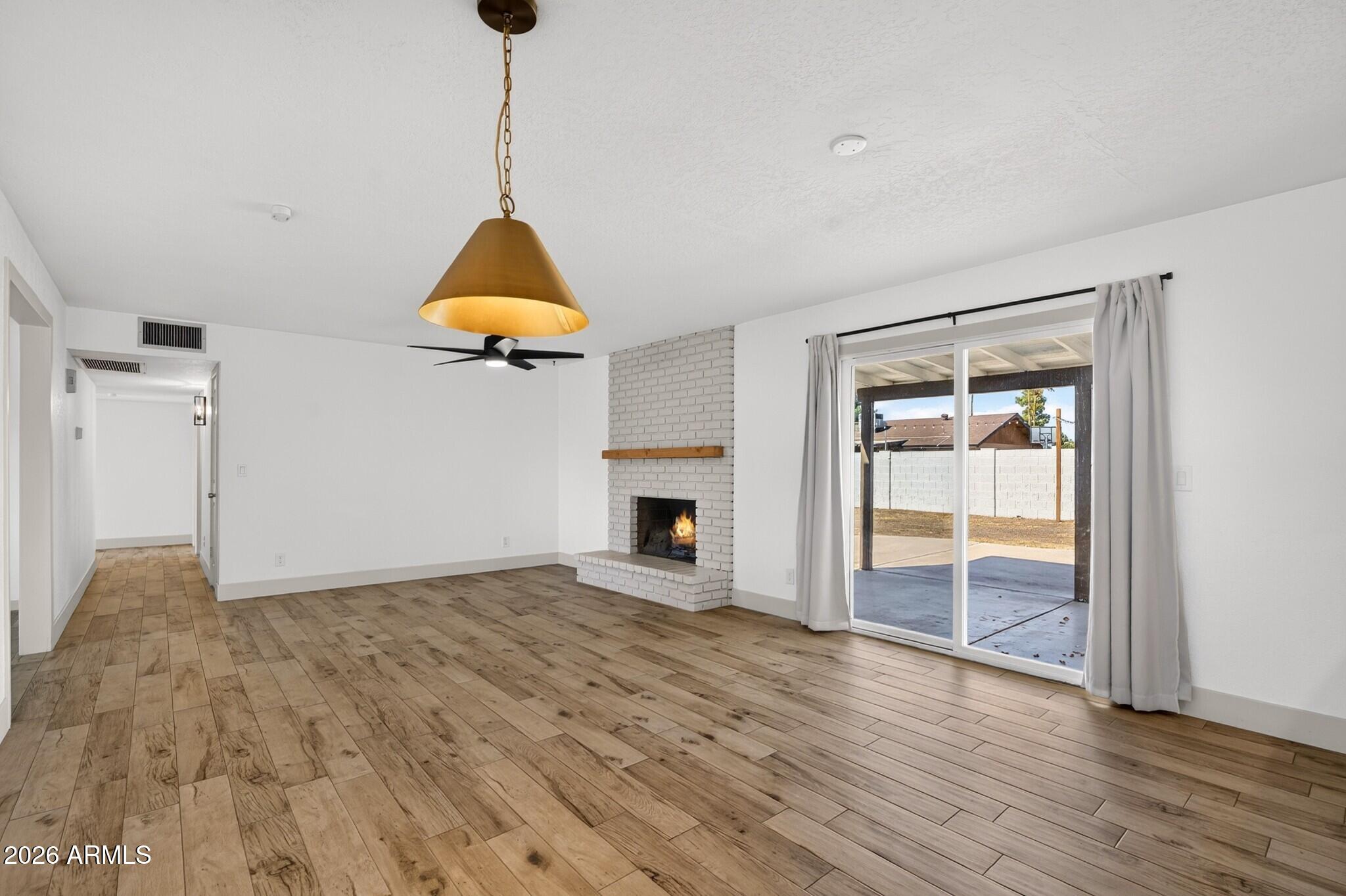 705 N ORACLE Circle
