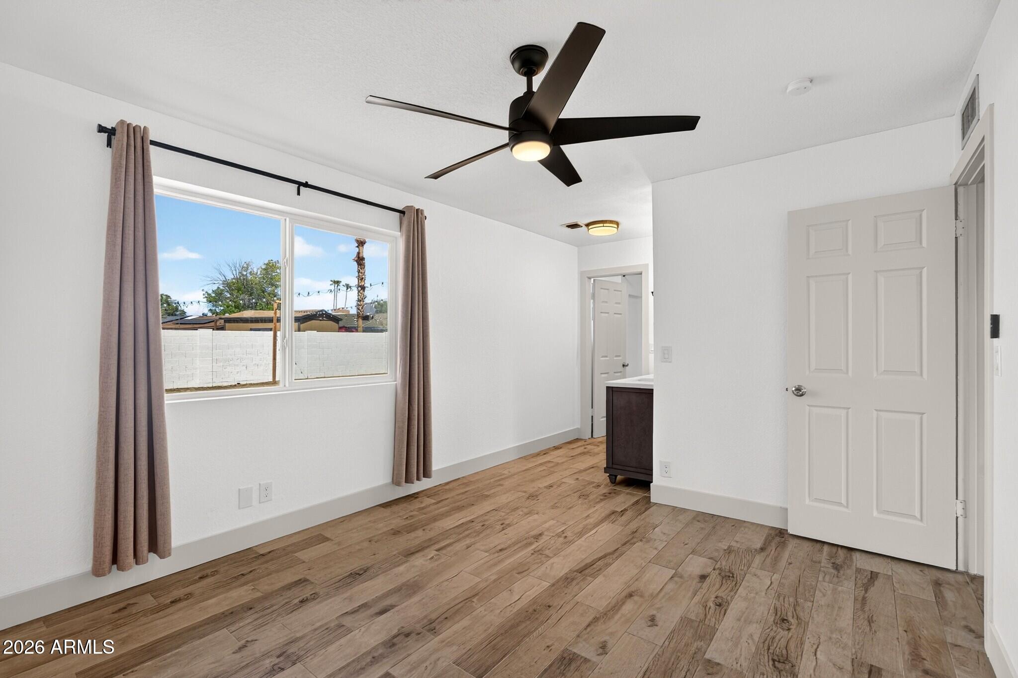705 N ORACLE Circle