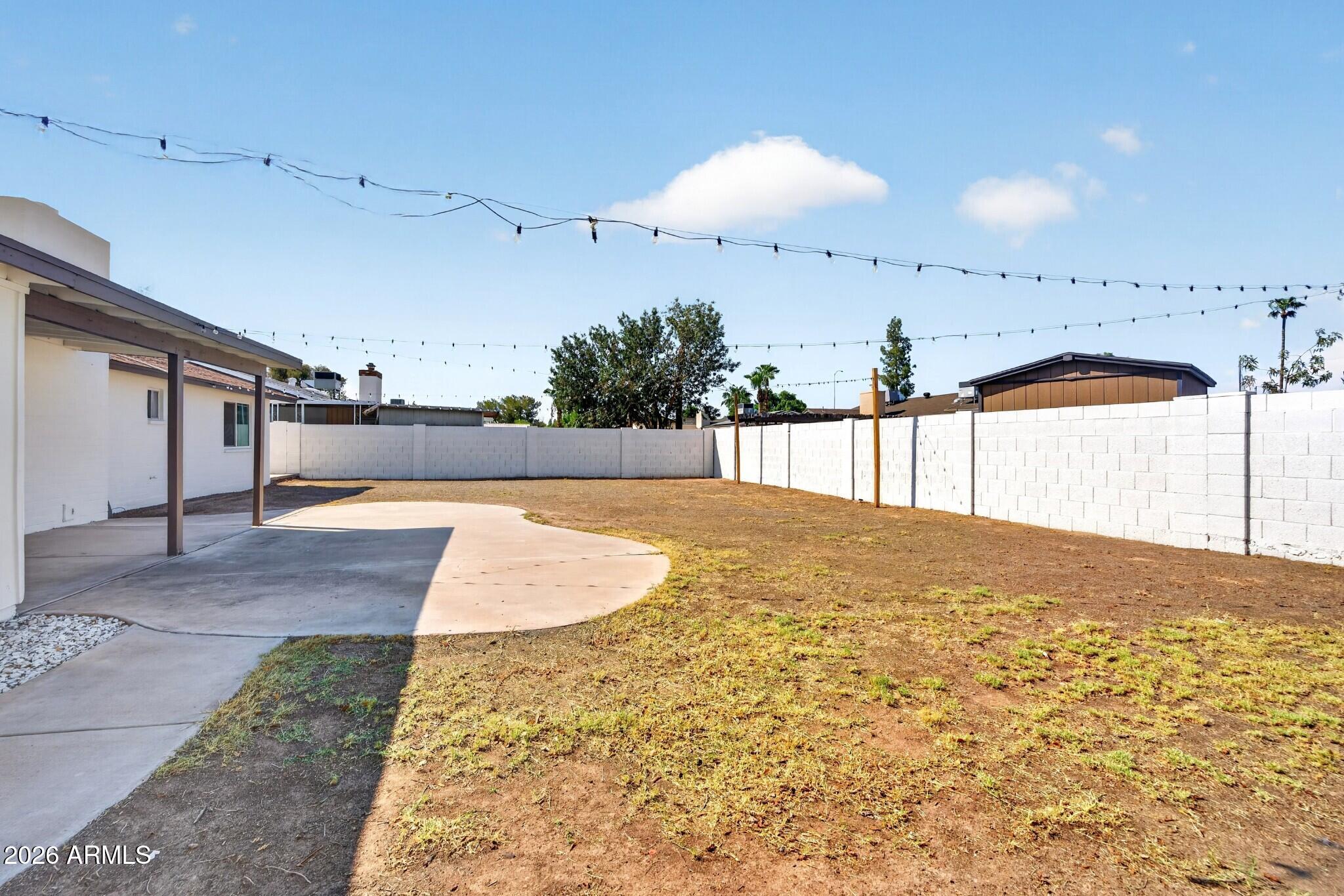 705 N ORACLE Circle