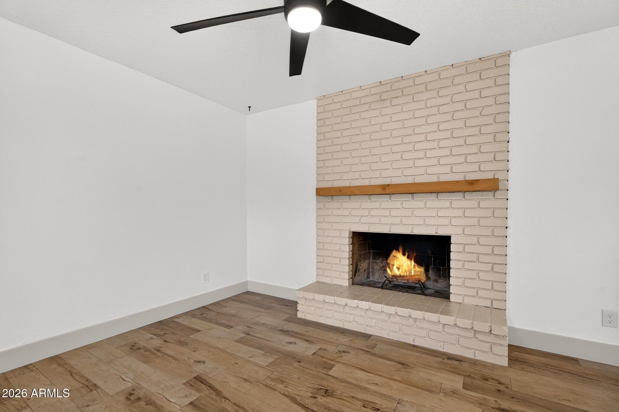 705 N ORACLE Circle