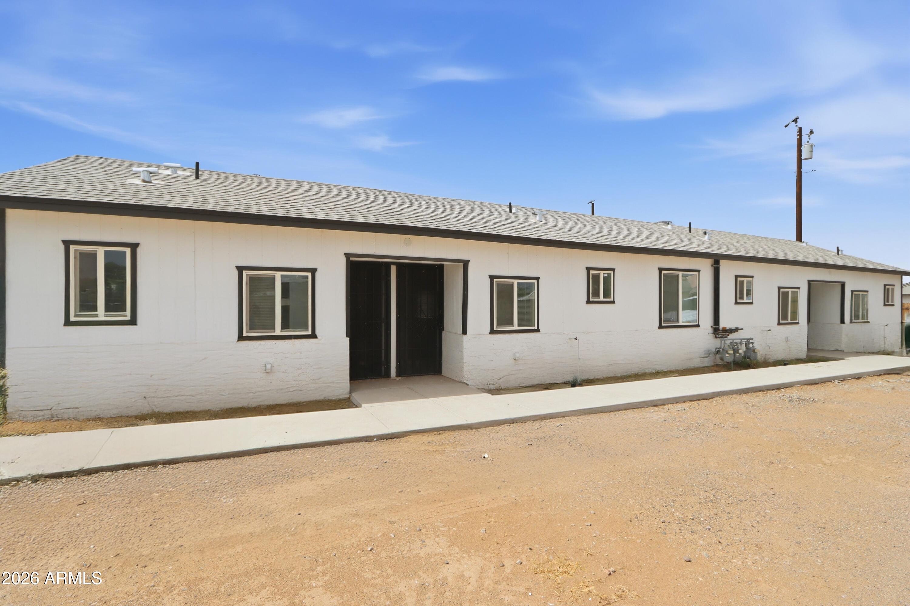 338 N 1ST Street