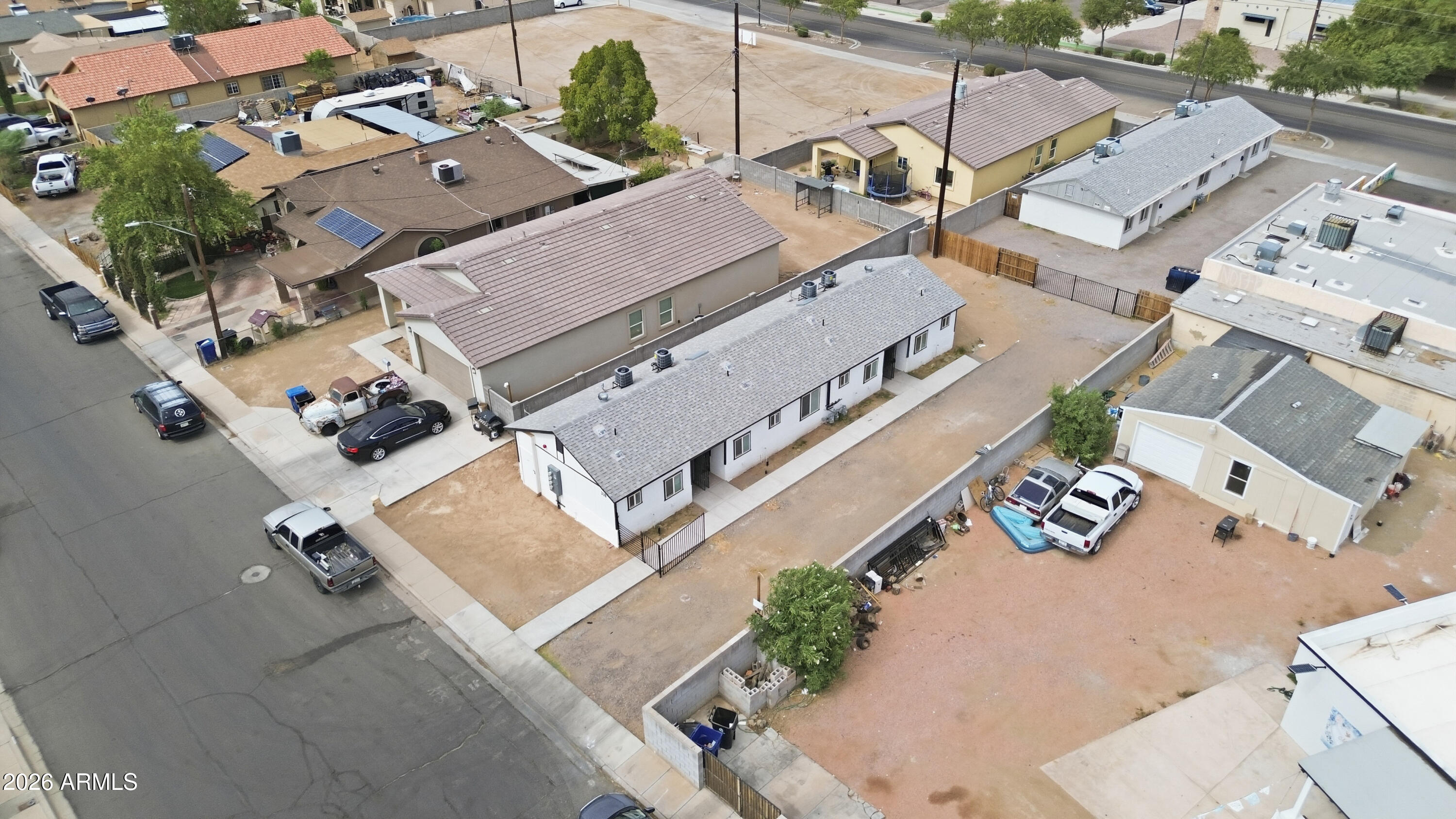 338 N 1ST Street