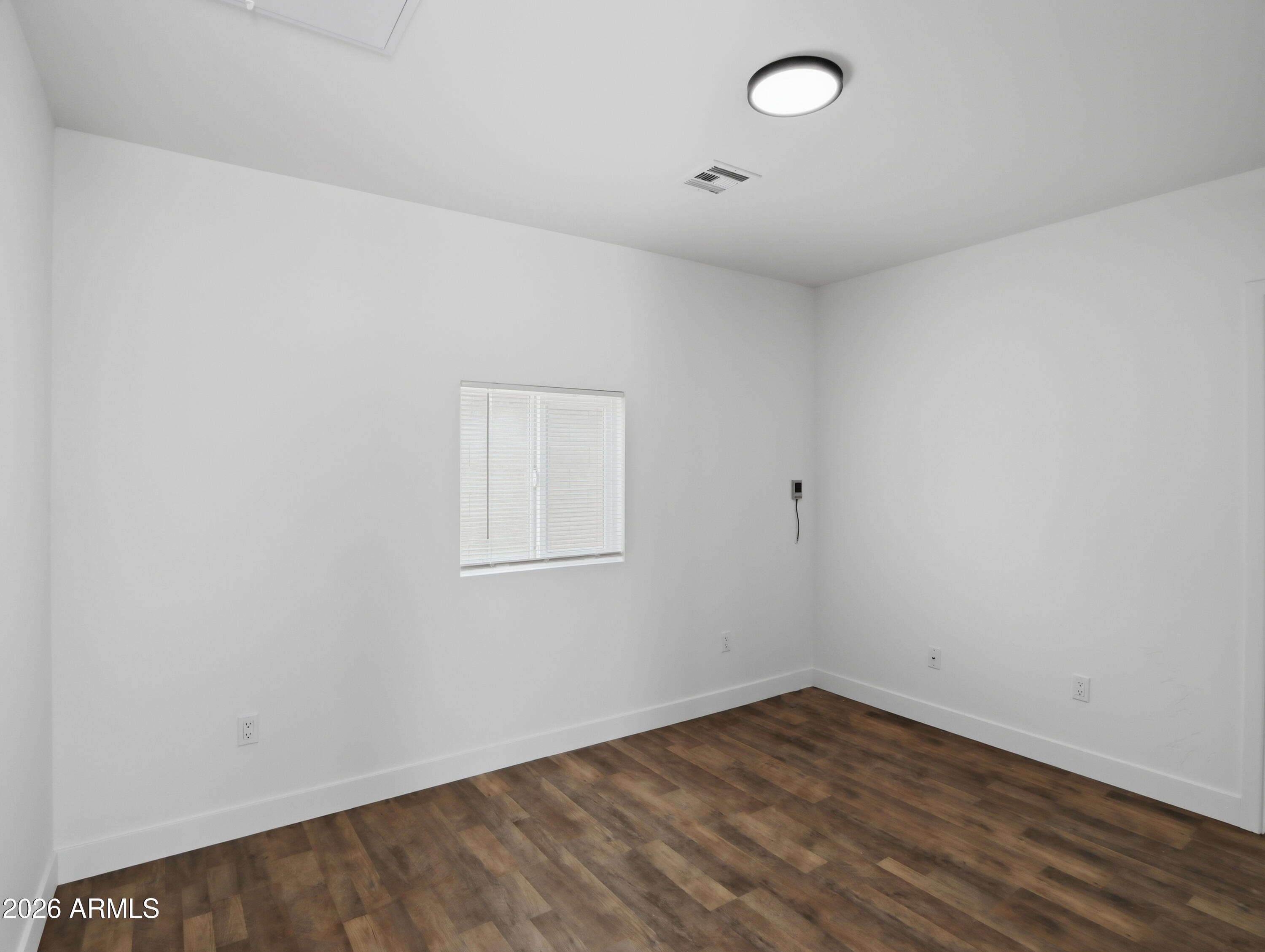338 N 1ST Street