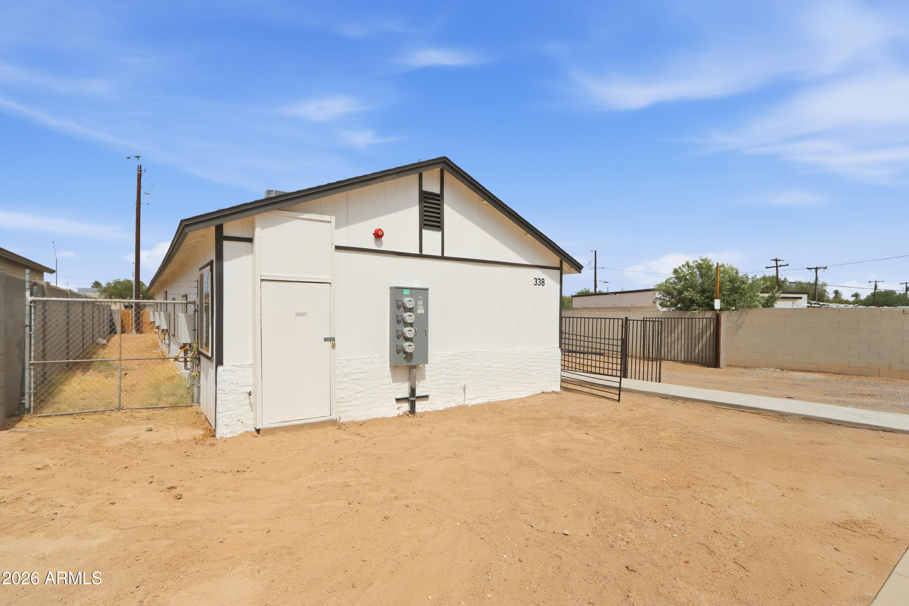 338 N 1ST Street