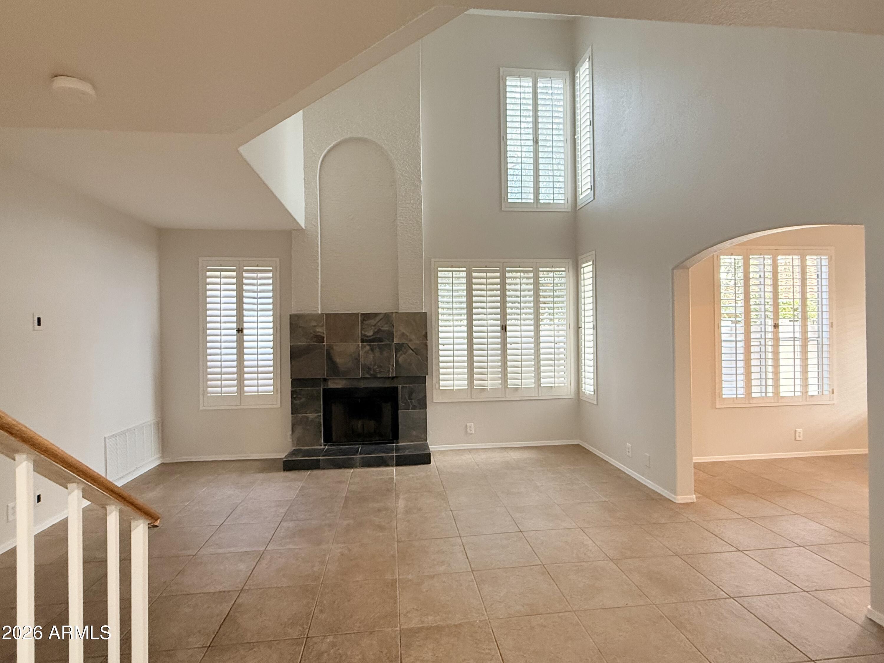 325 W LE MARCHE Avenue