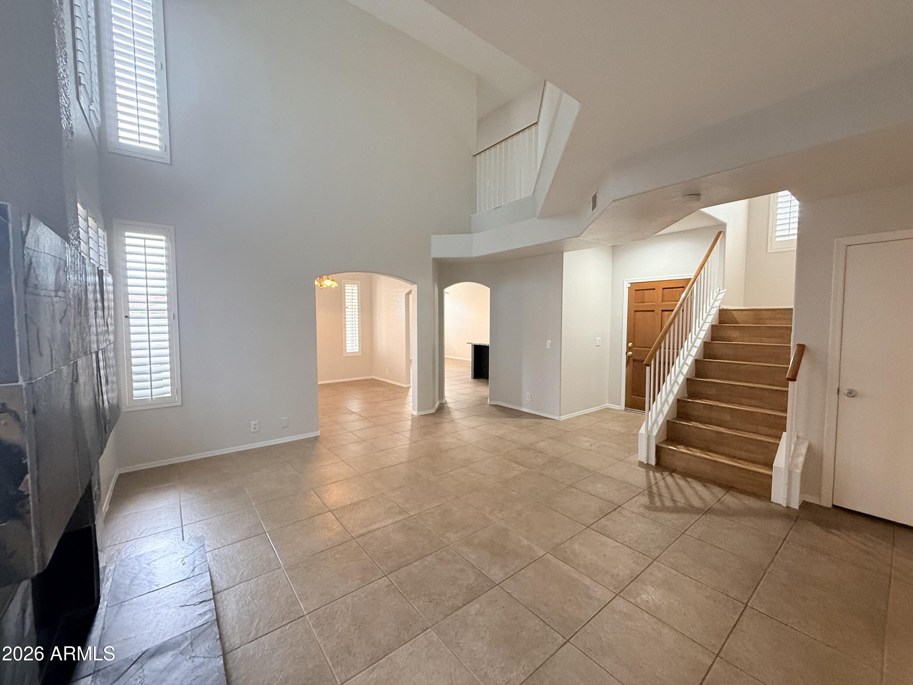 325 W LE MARCHE Avenue