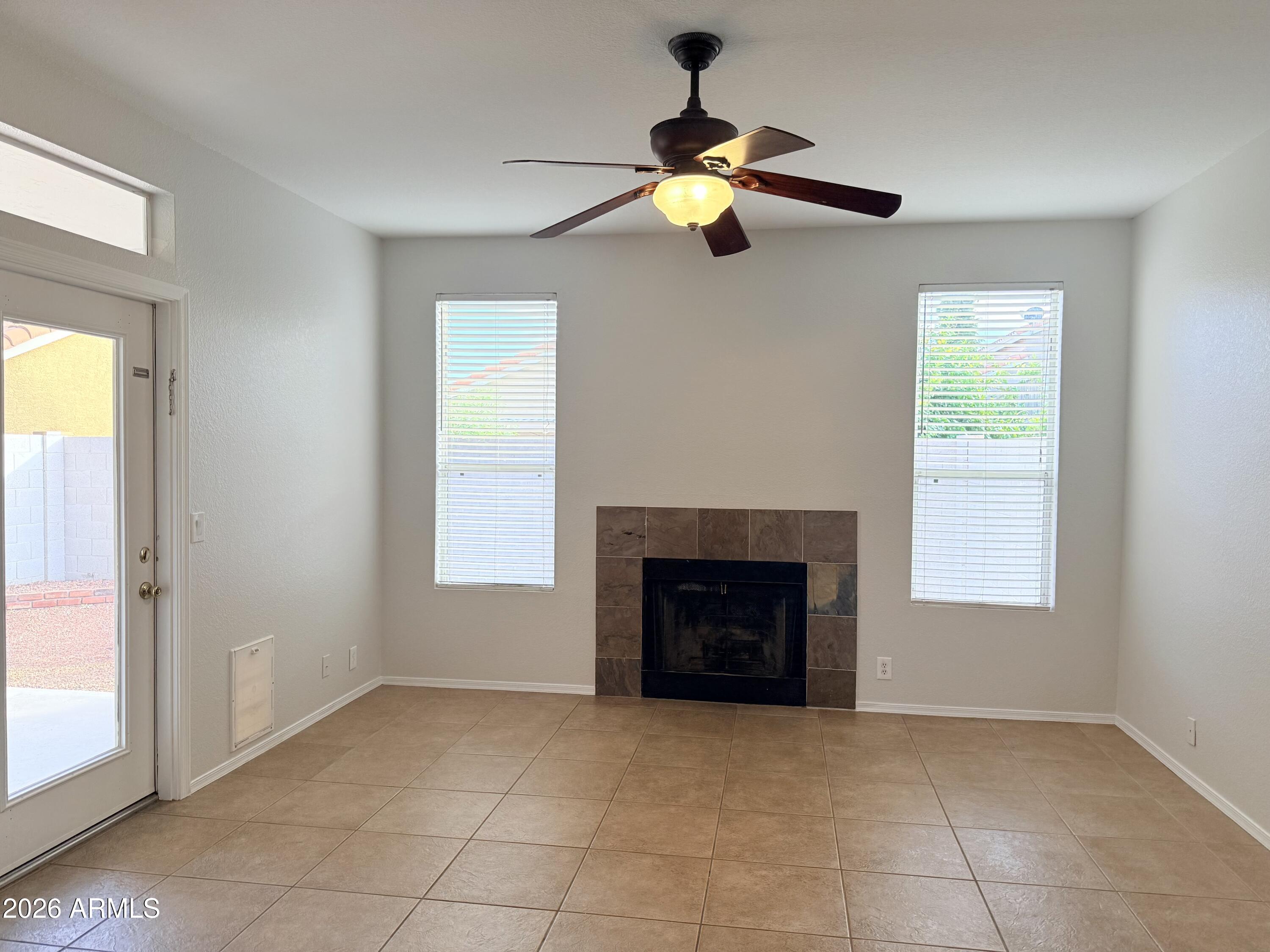 325 W LE MARCHE Avenue