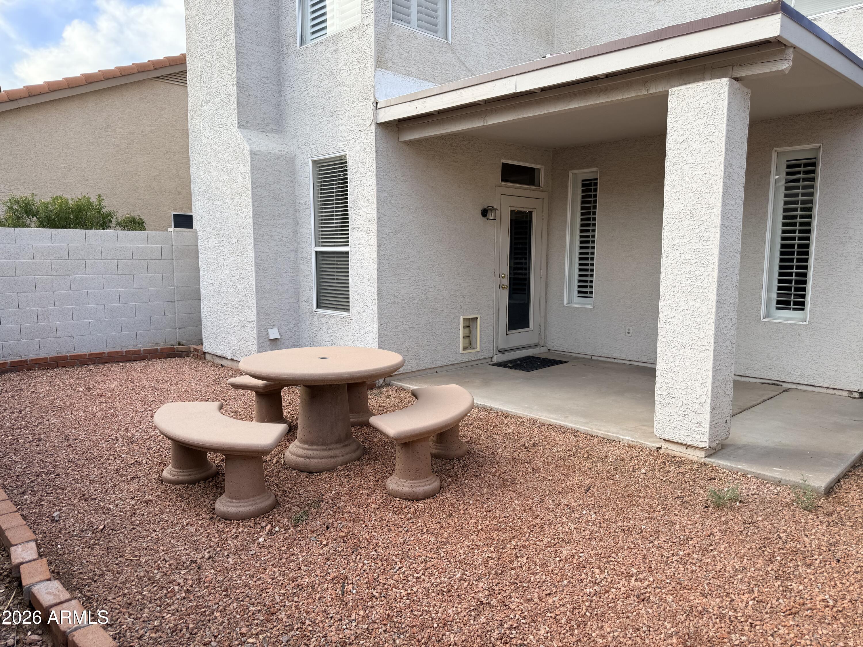 325 W LE MARCHE Avenue