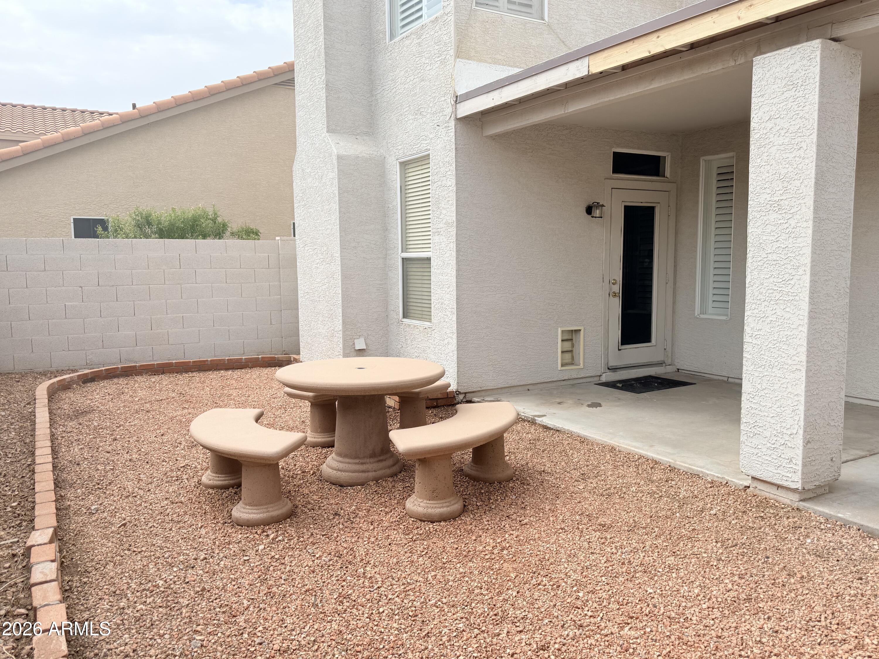 325 W LE MARCHE Avenue