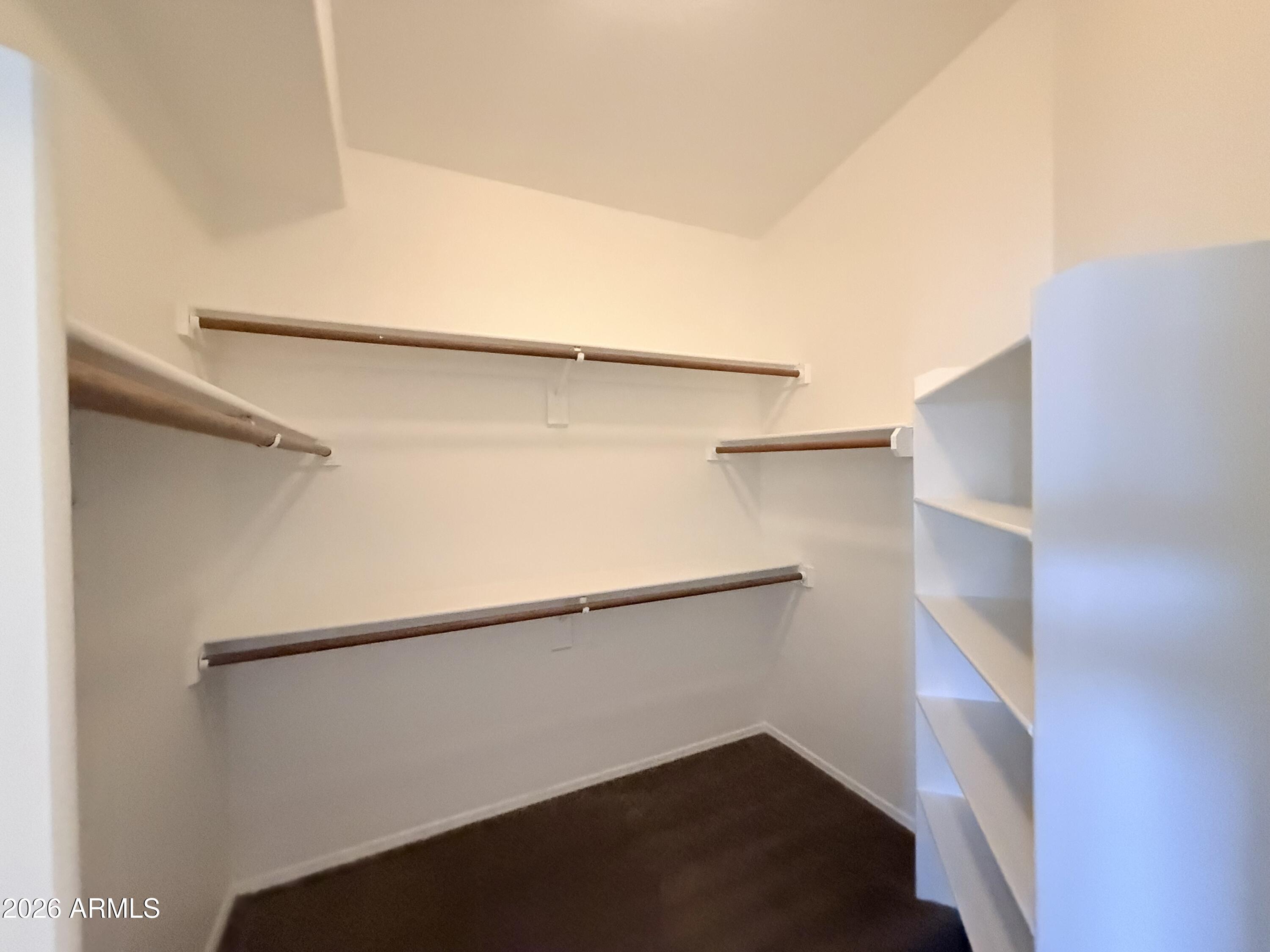 325 W LE MARCHE Avenue