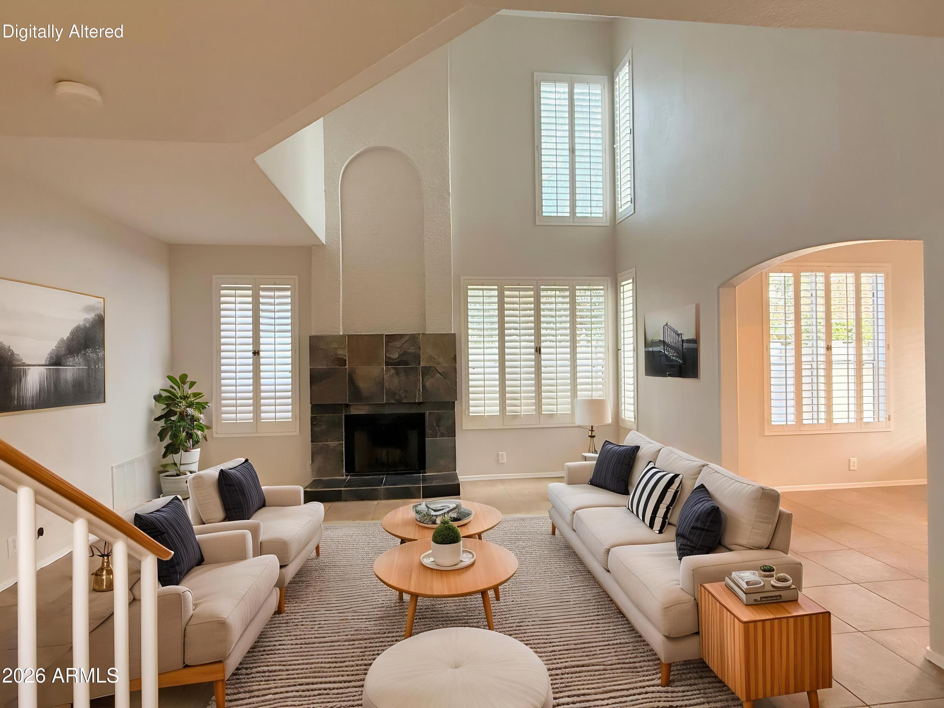 325 W LE MARCHE Avenue