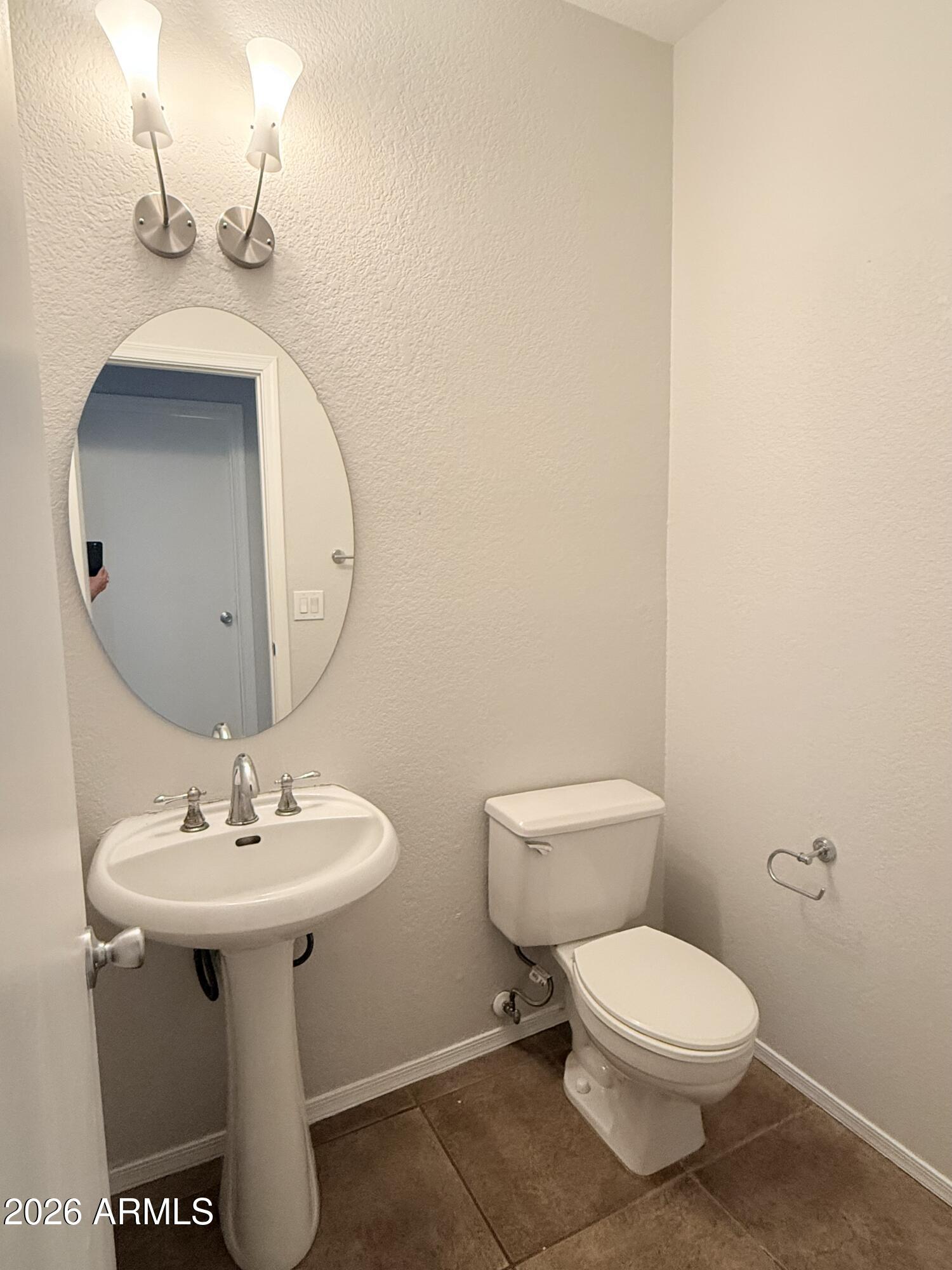 325 W LE MARCHE Avenue