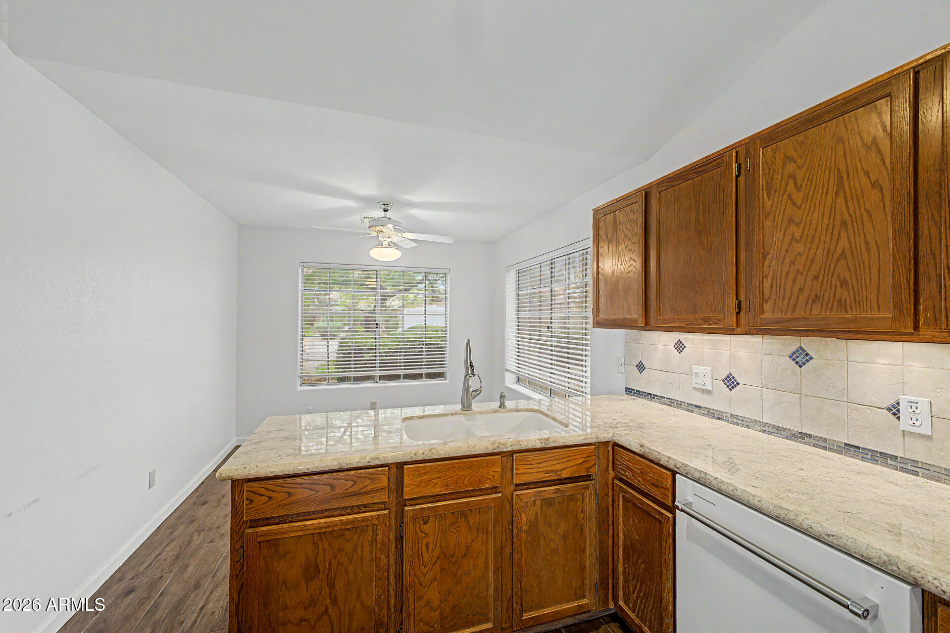 16114 E GLENPOINT Drive