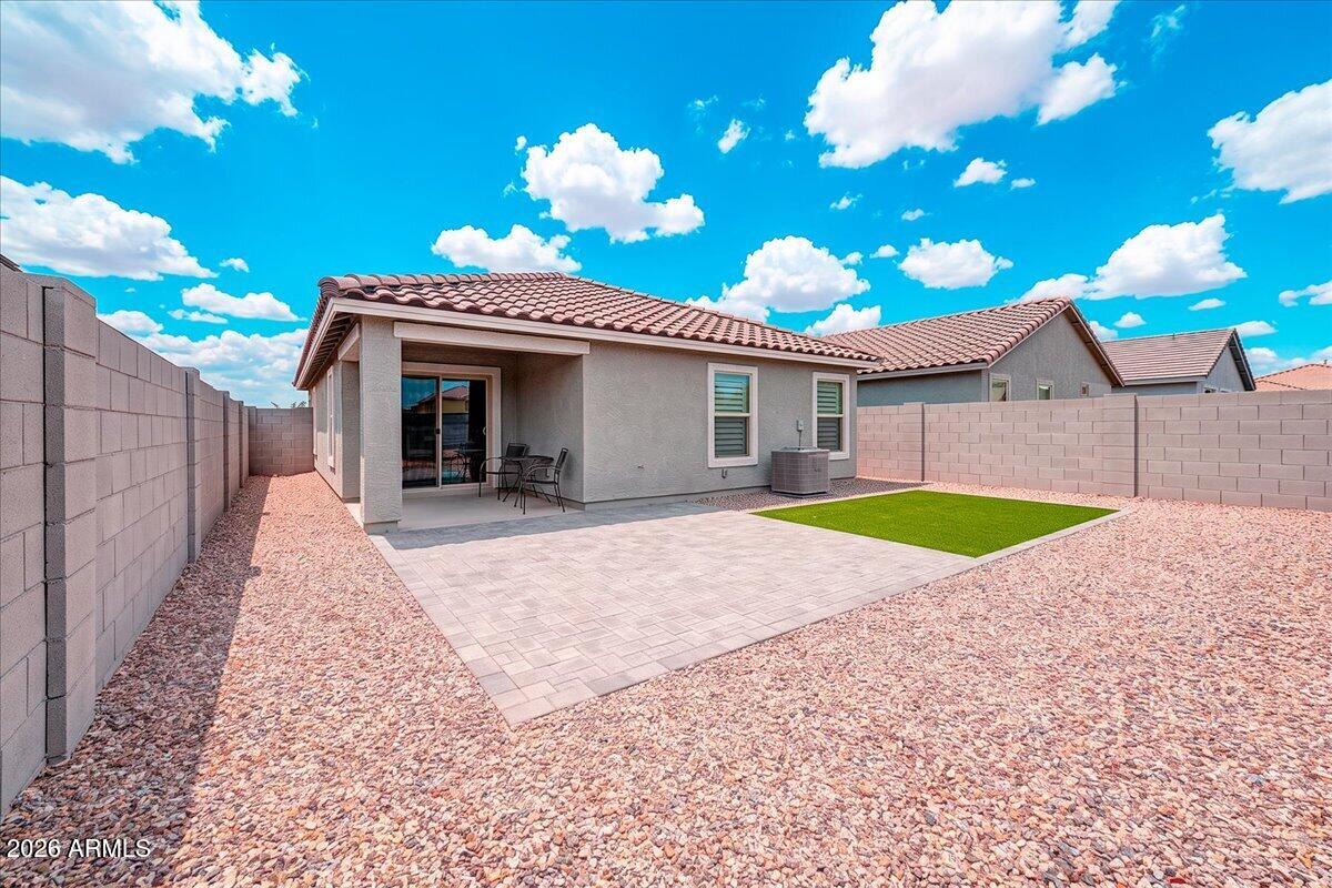 18565 N Foxtail Drive