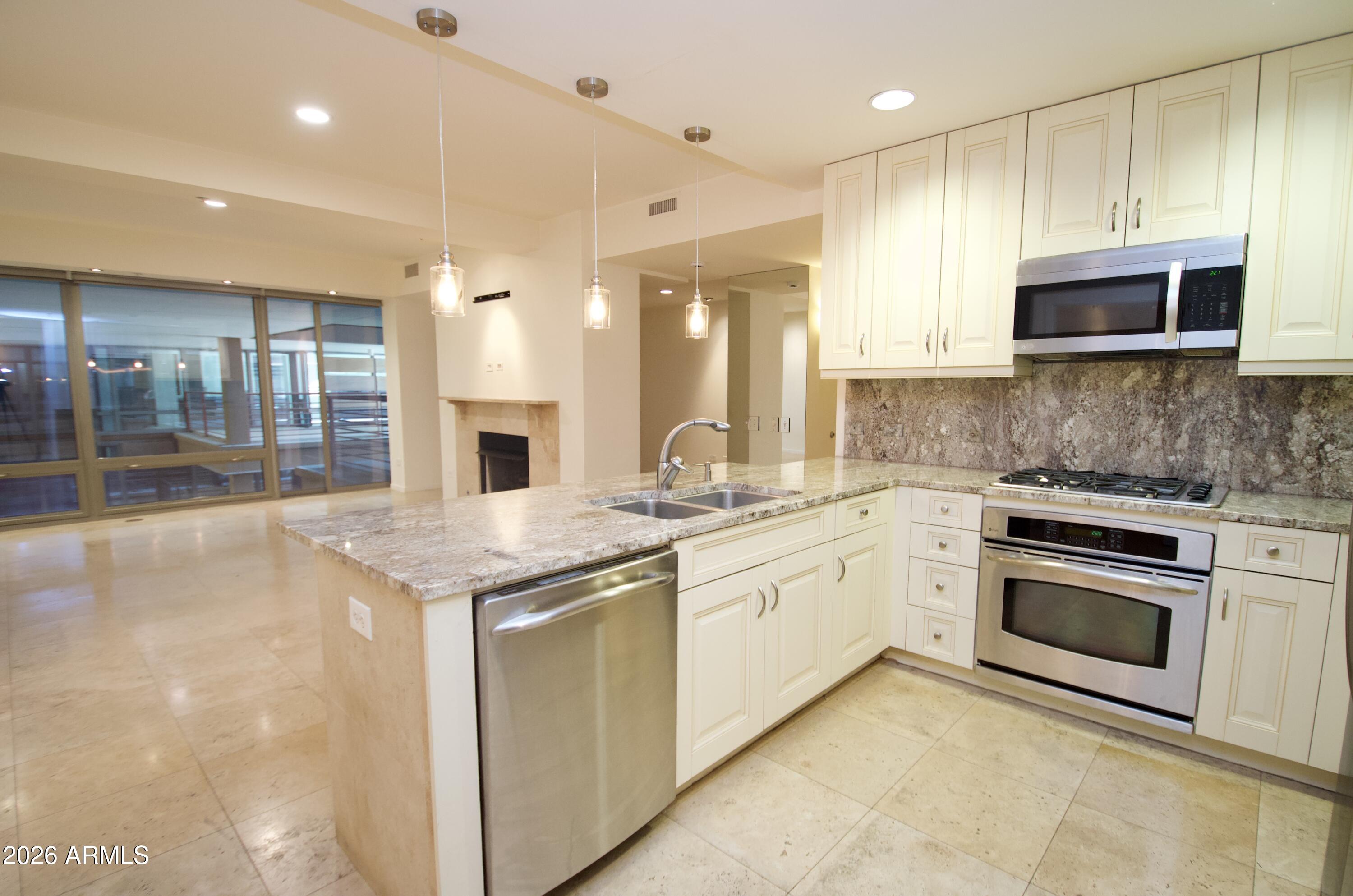 7147 E RANCHO VISTA Drive 3010