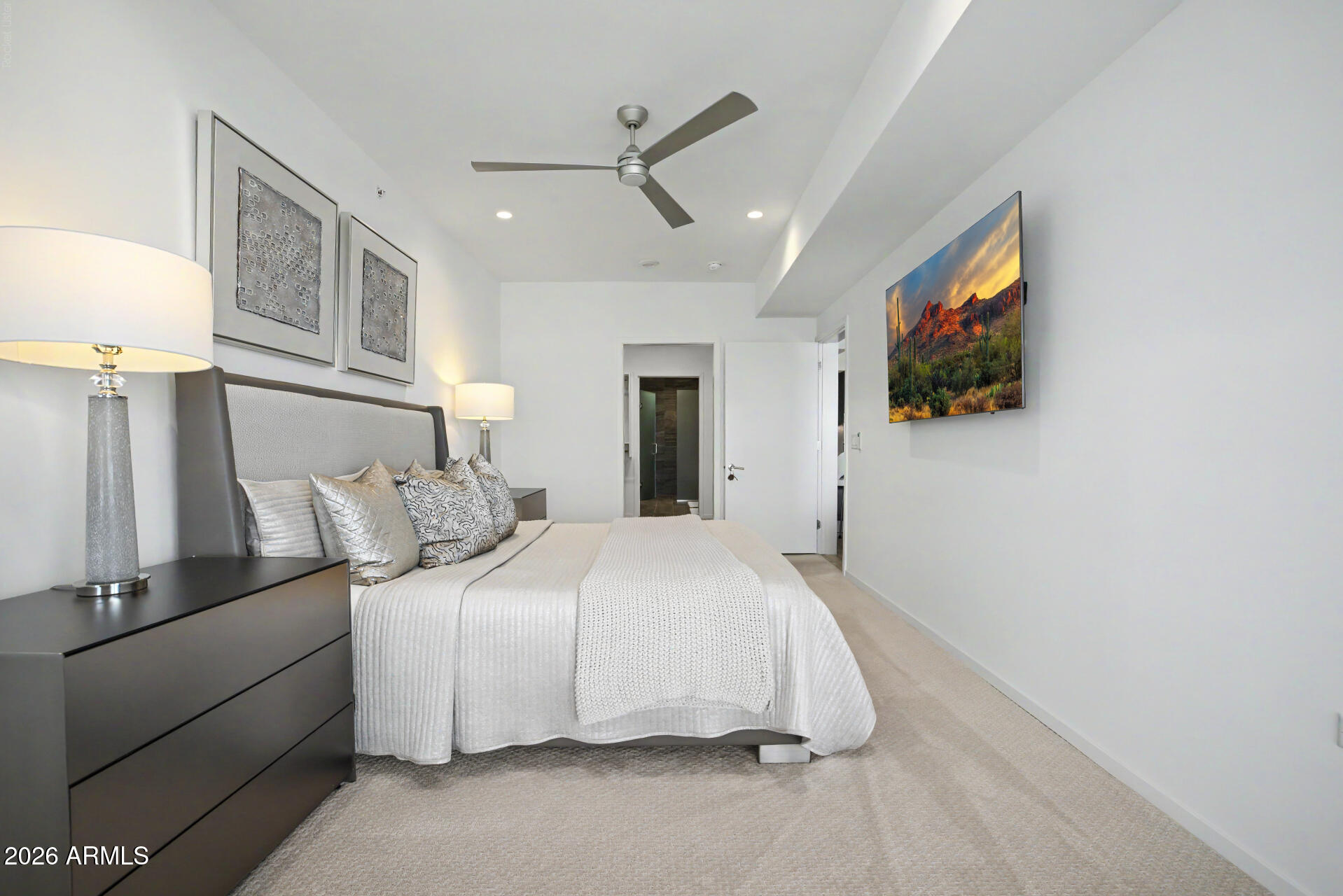 7180 E KIERLAND Boulevard 813