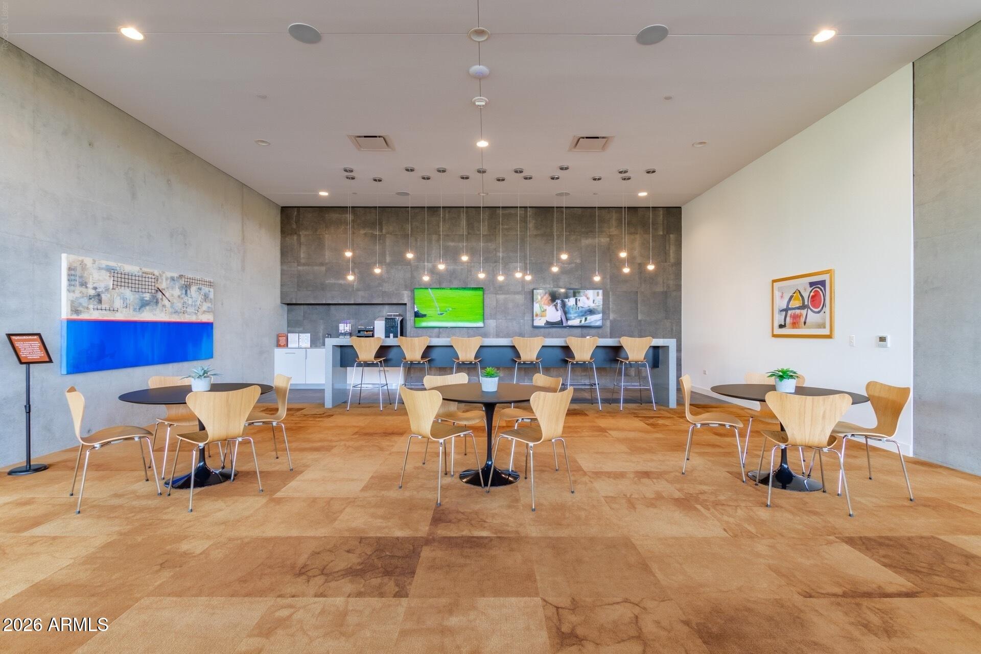 7180 E KIERLAND Boulevard 813