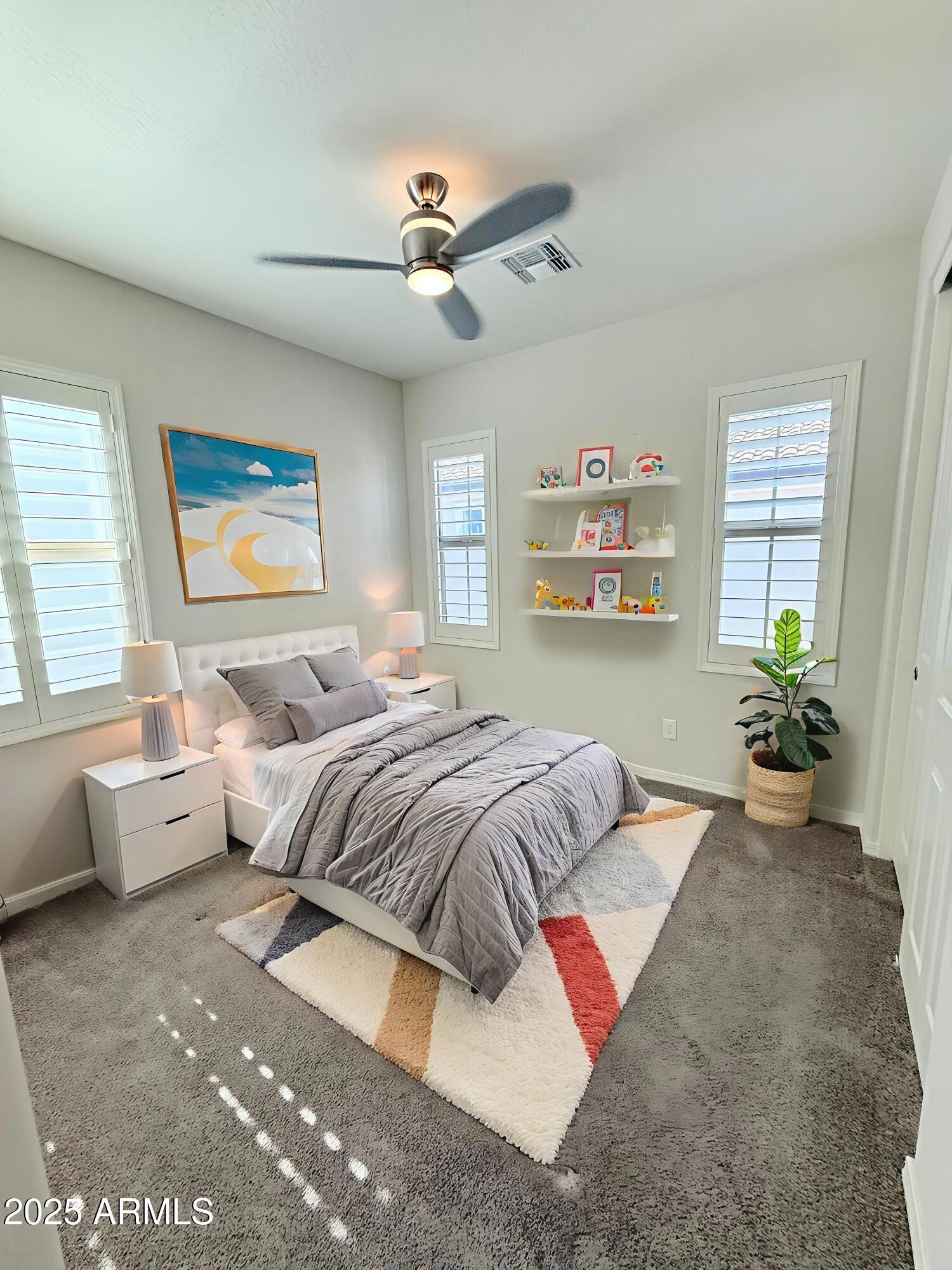 2366 W Gloria Lane