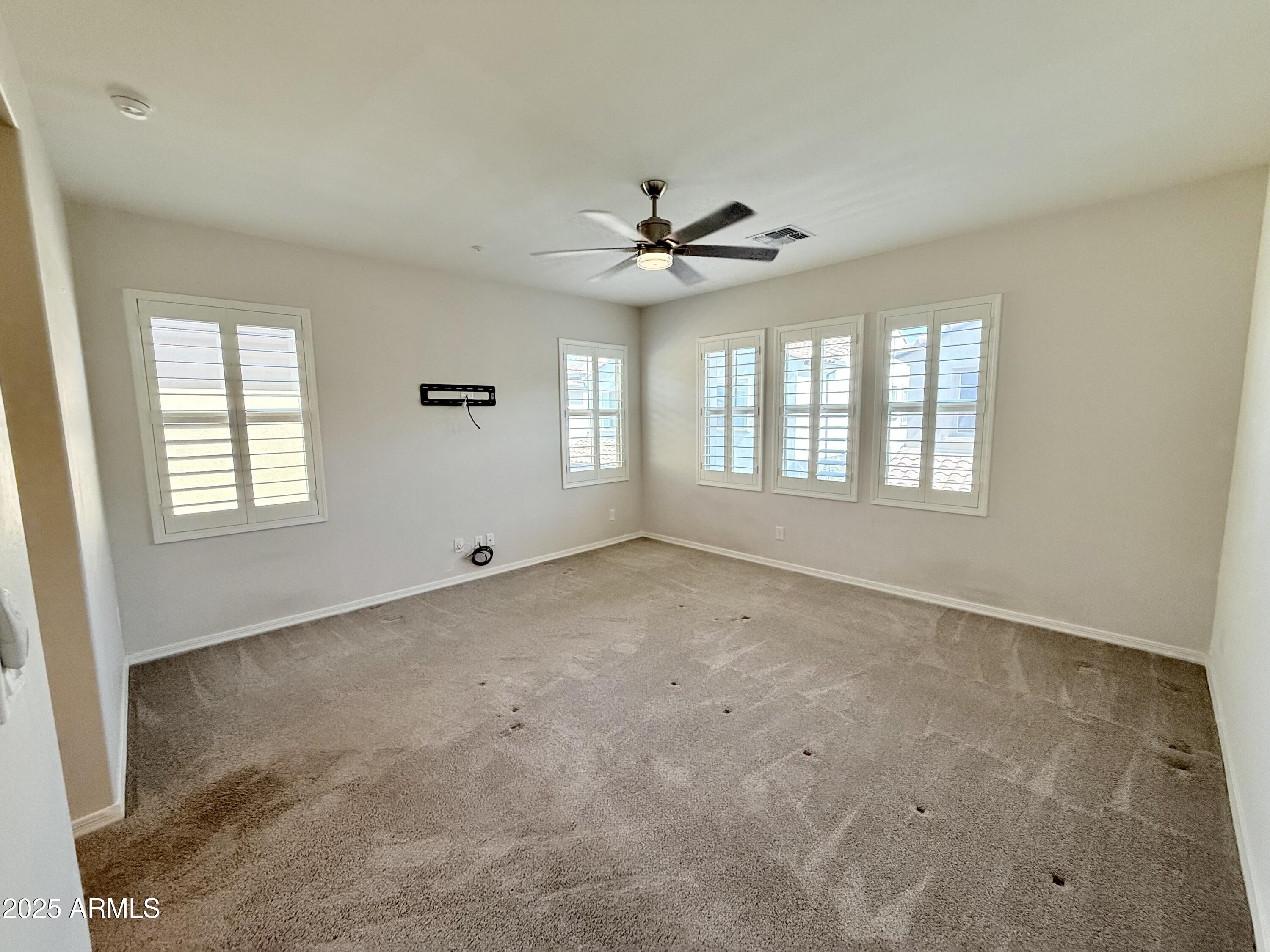 2366 W Gloria Lane