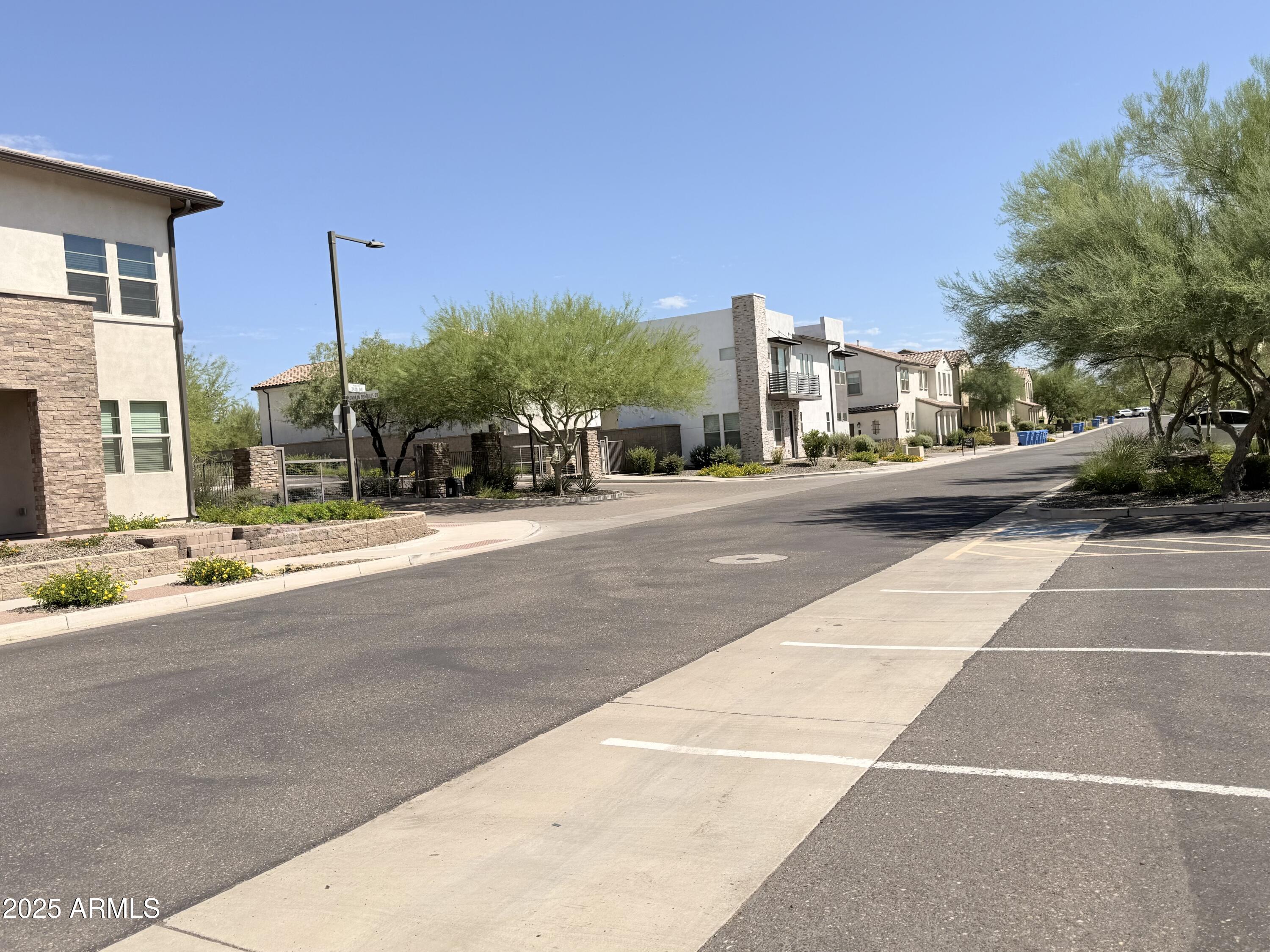 2366 W Gloria Lane