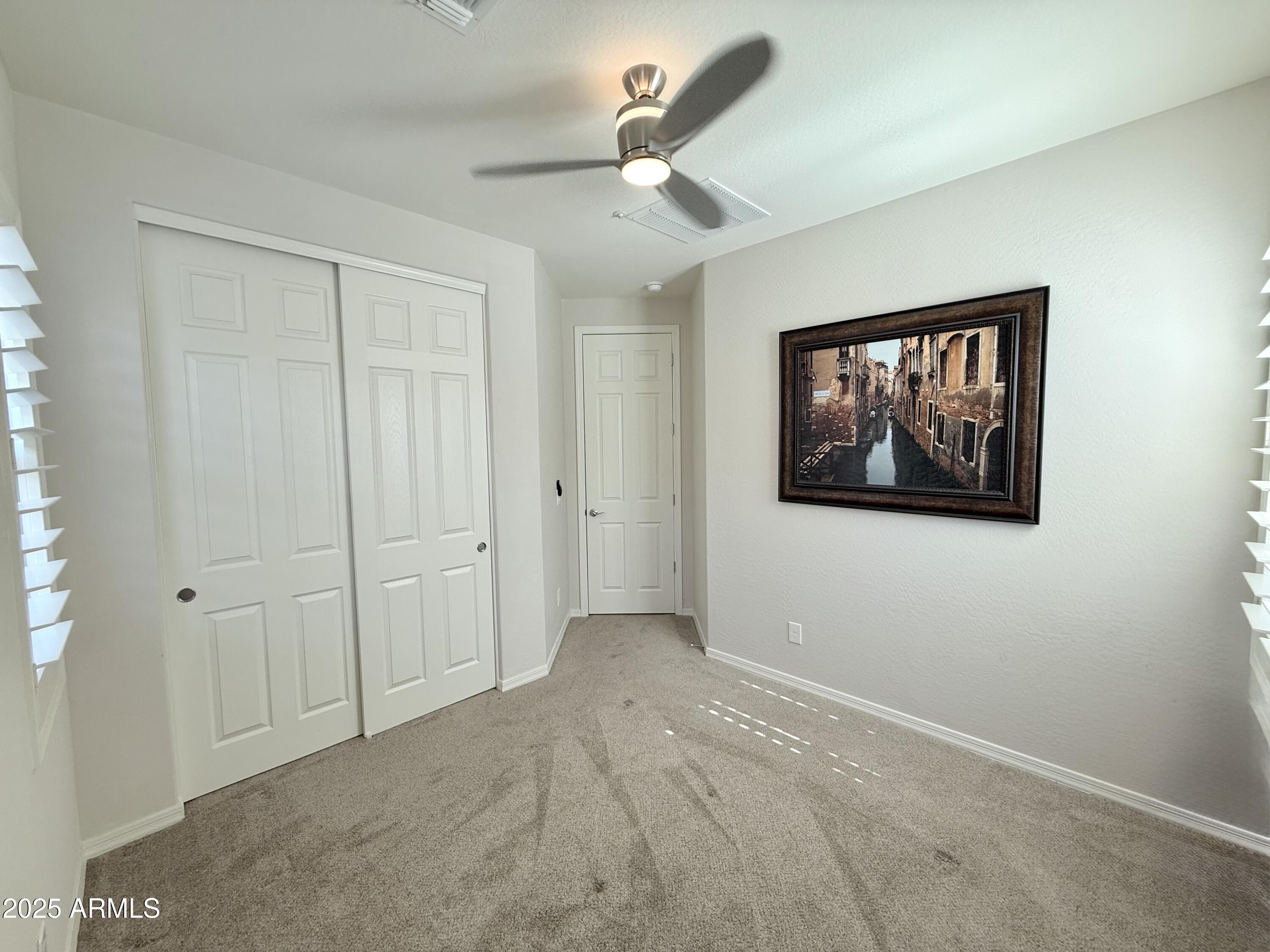 2366 W Gloria Lane