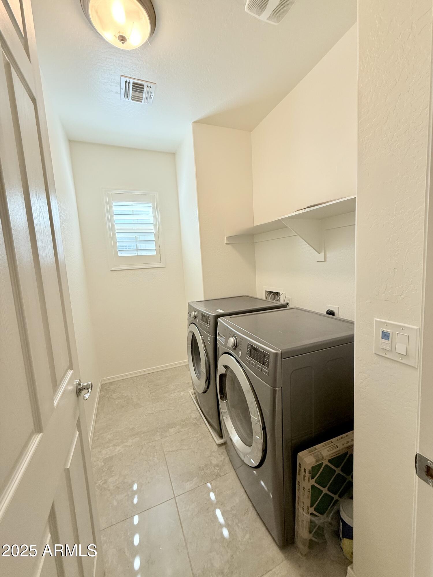 2366 W Gloria Lane