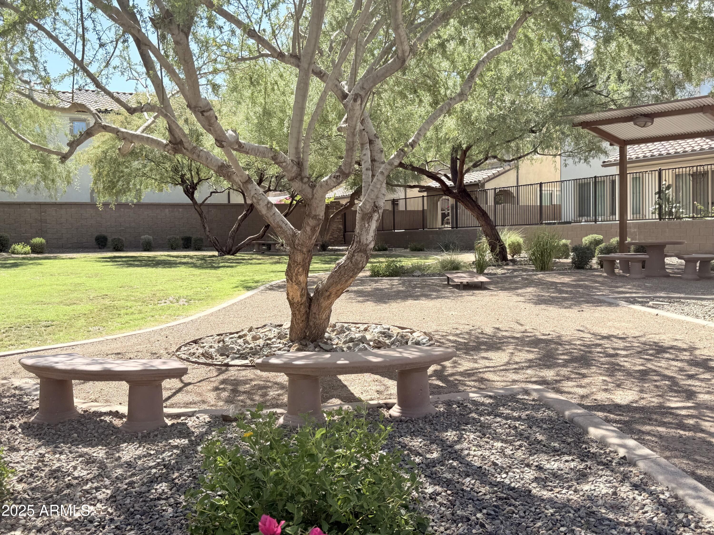 2366 W Gloria Lane