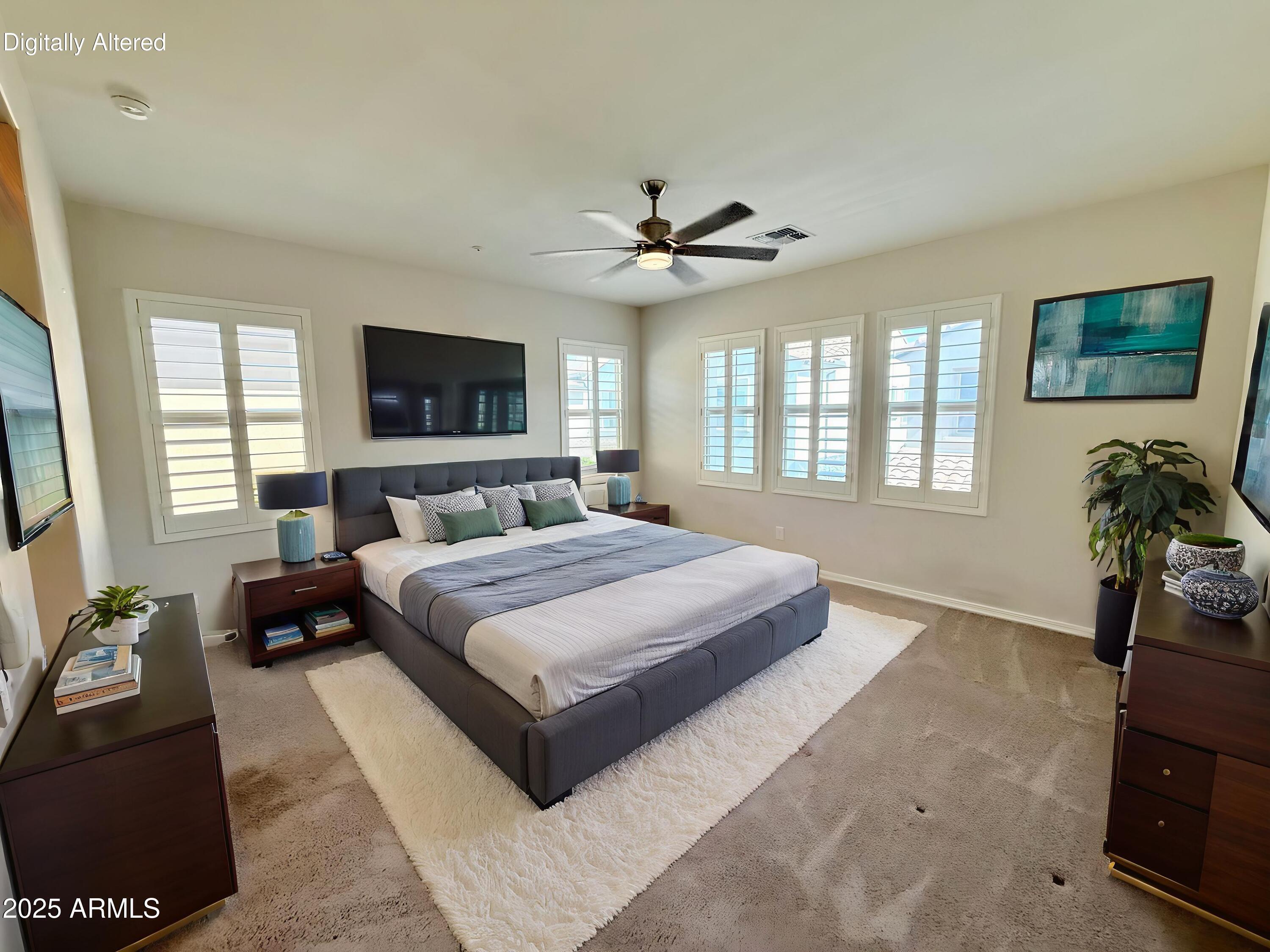 2366 W Gloria Lane