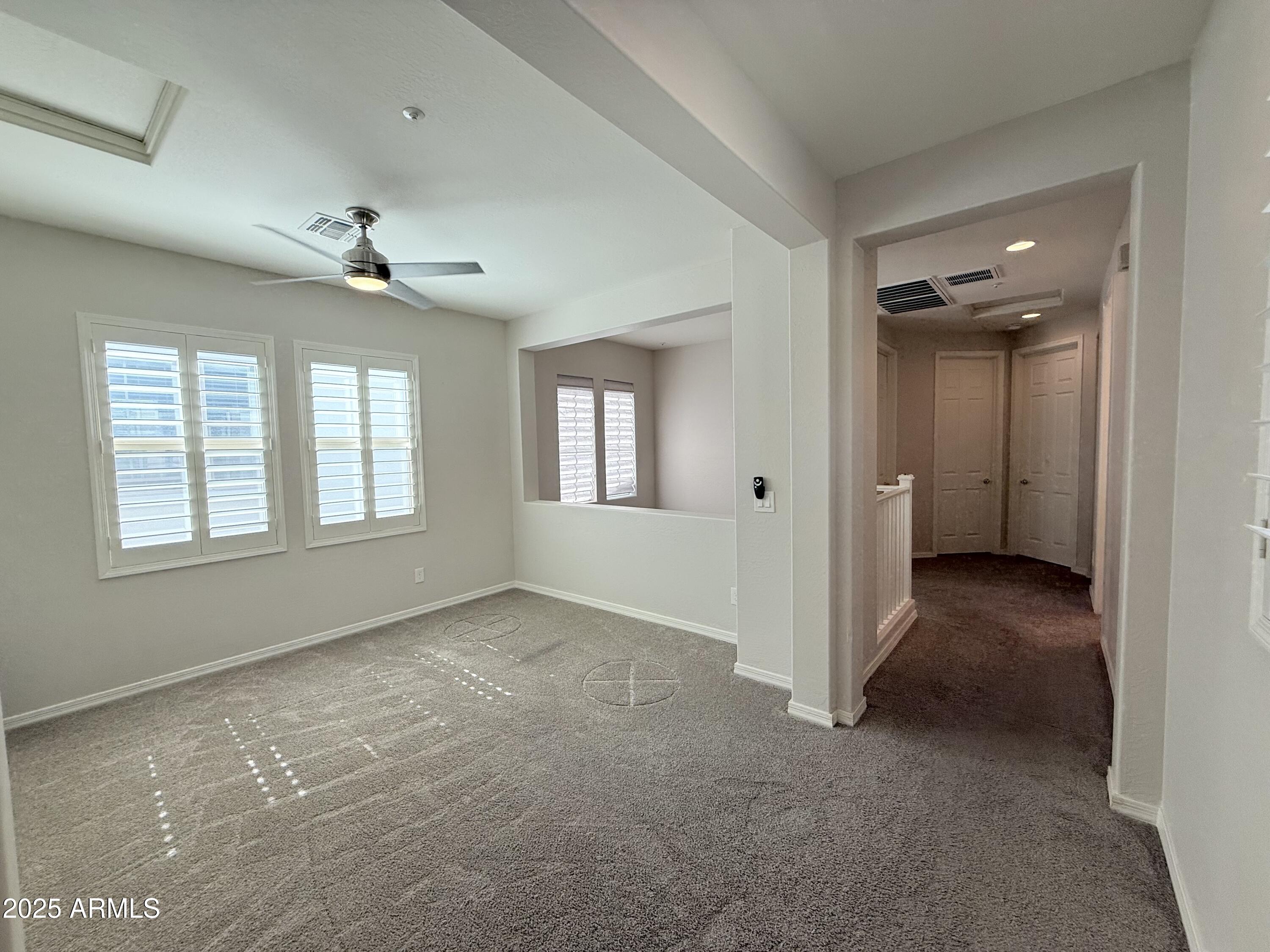 2366 W Gloria Lane