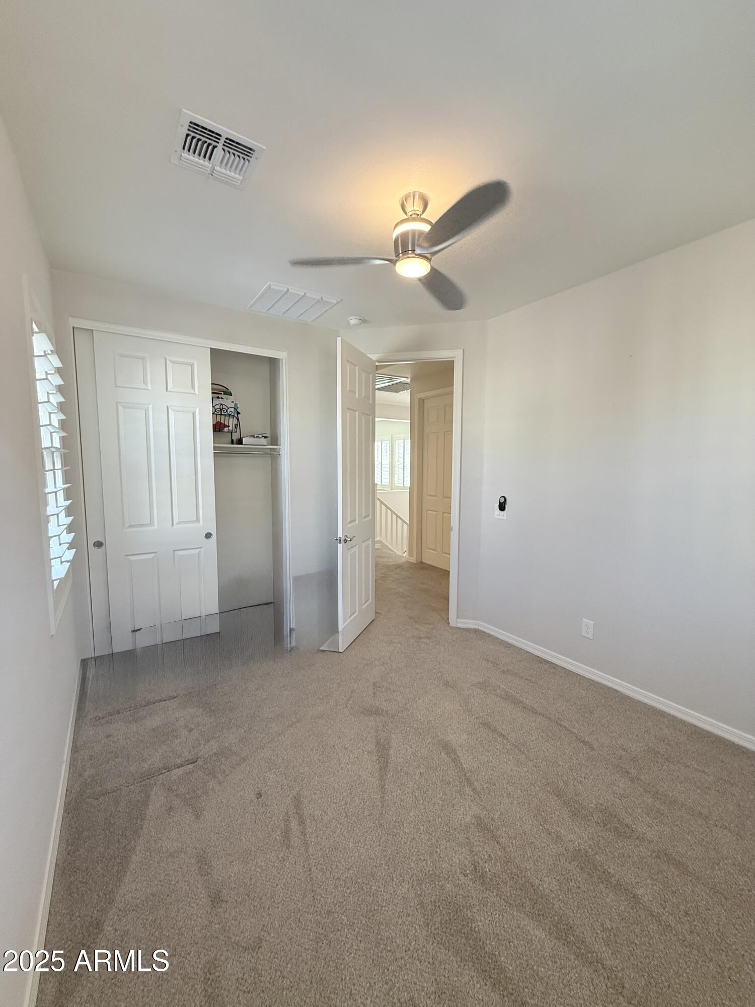 2366 W Gloria Lane