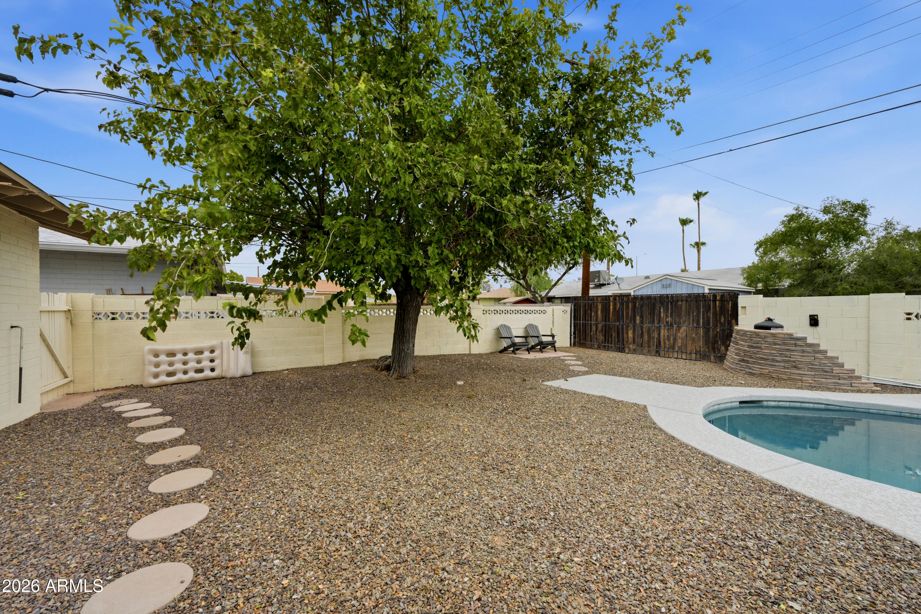 6902 E PALM Lane