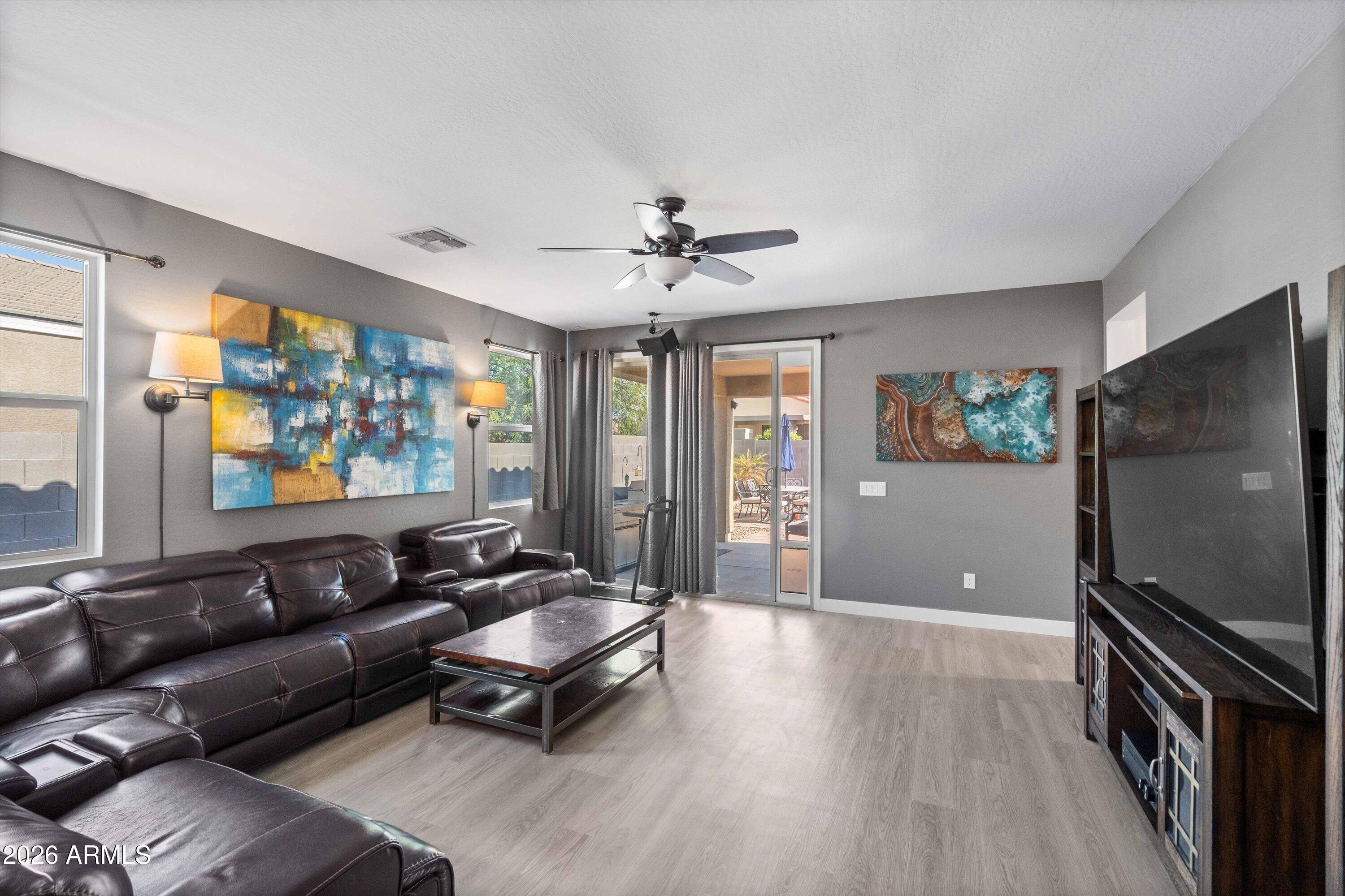 279 W SATINKA Drive