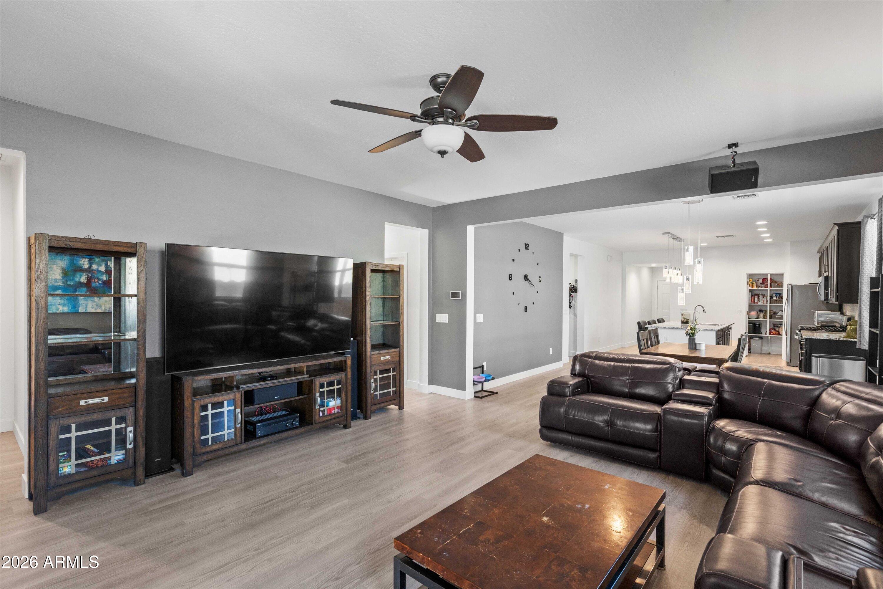 279 W SATINKA Drive