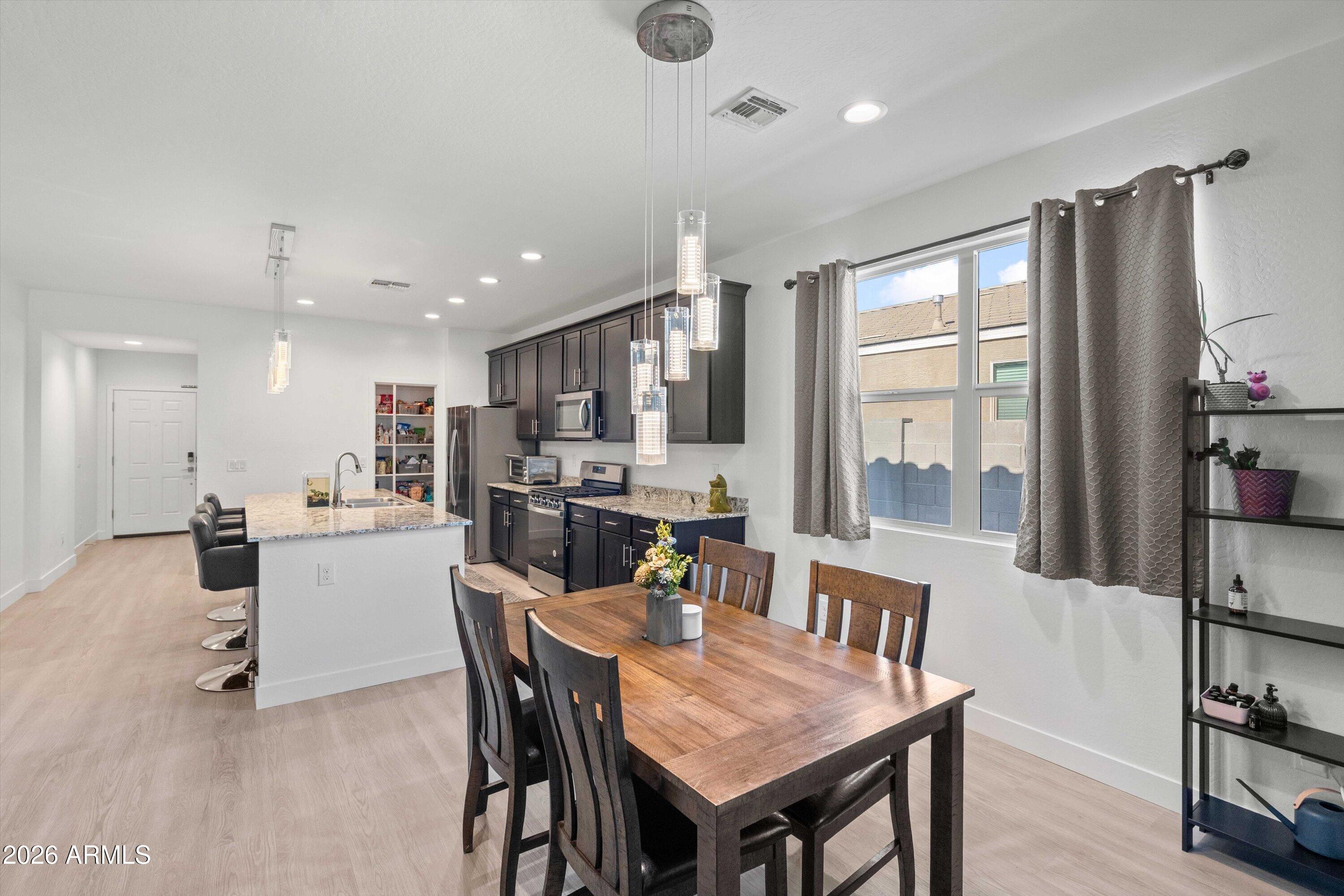 279 W SATINKA Drive