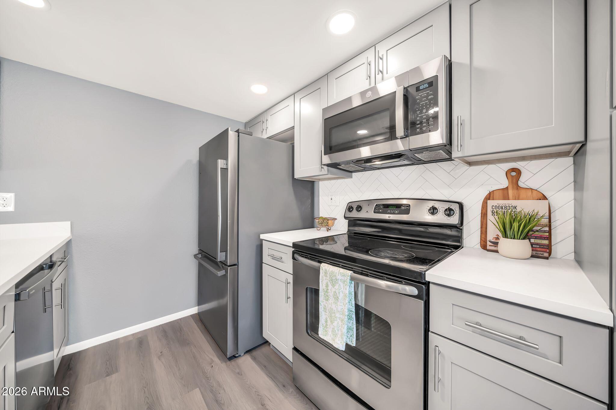 1916 W MORNINGSIDE Drive 118