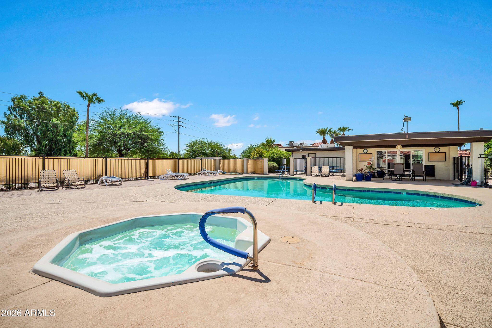 1916 W MORNINGSIDE Drive 118