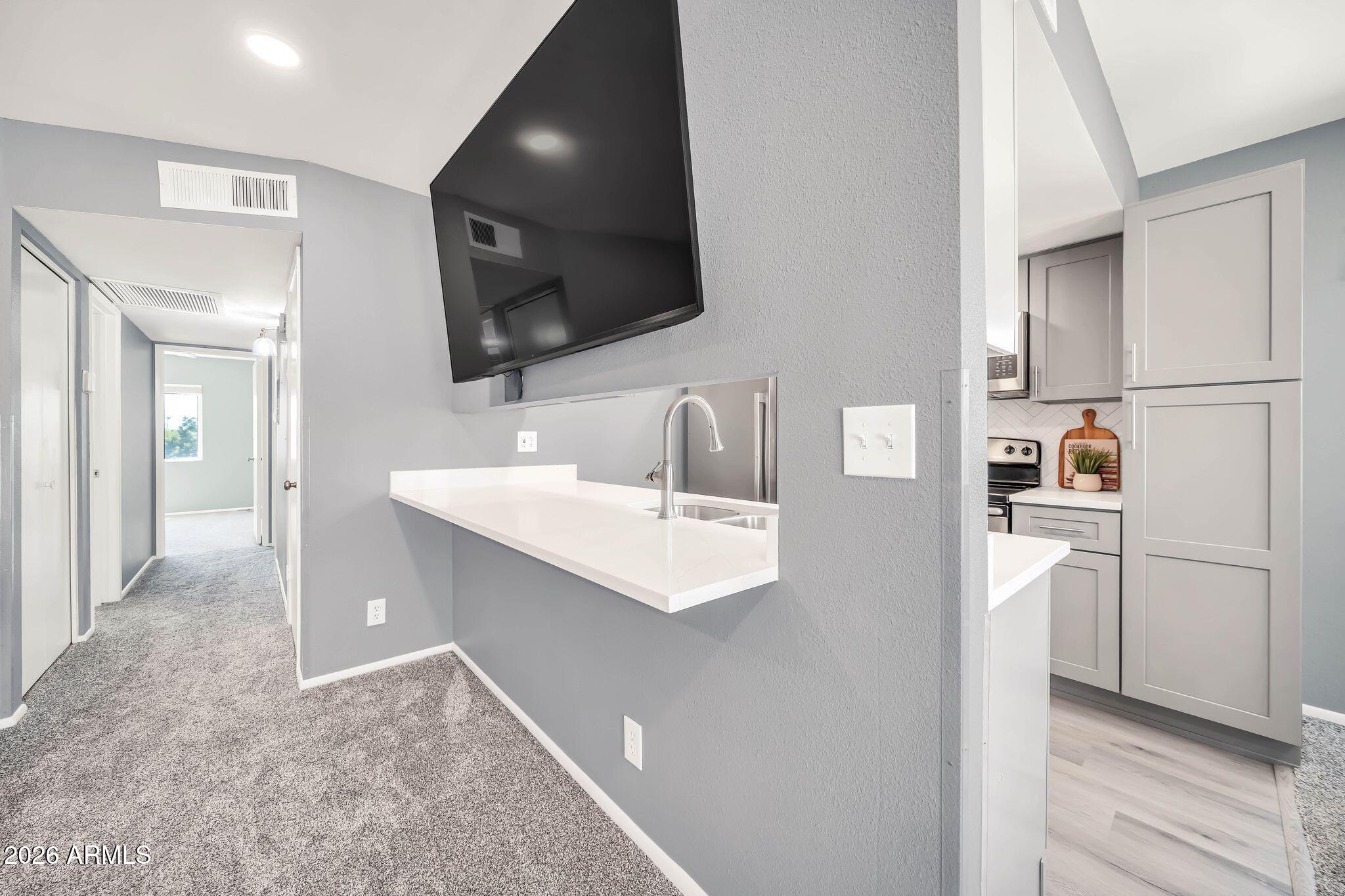 1916 W MORNINGSIDE Drive 118