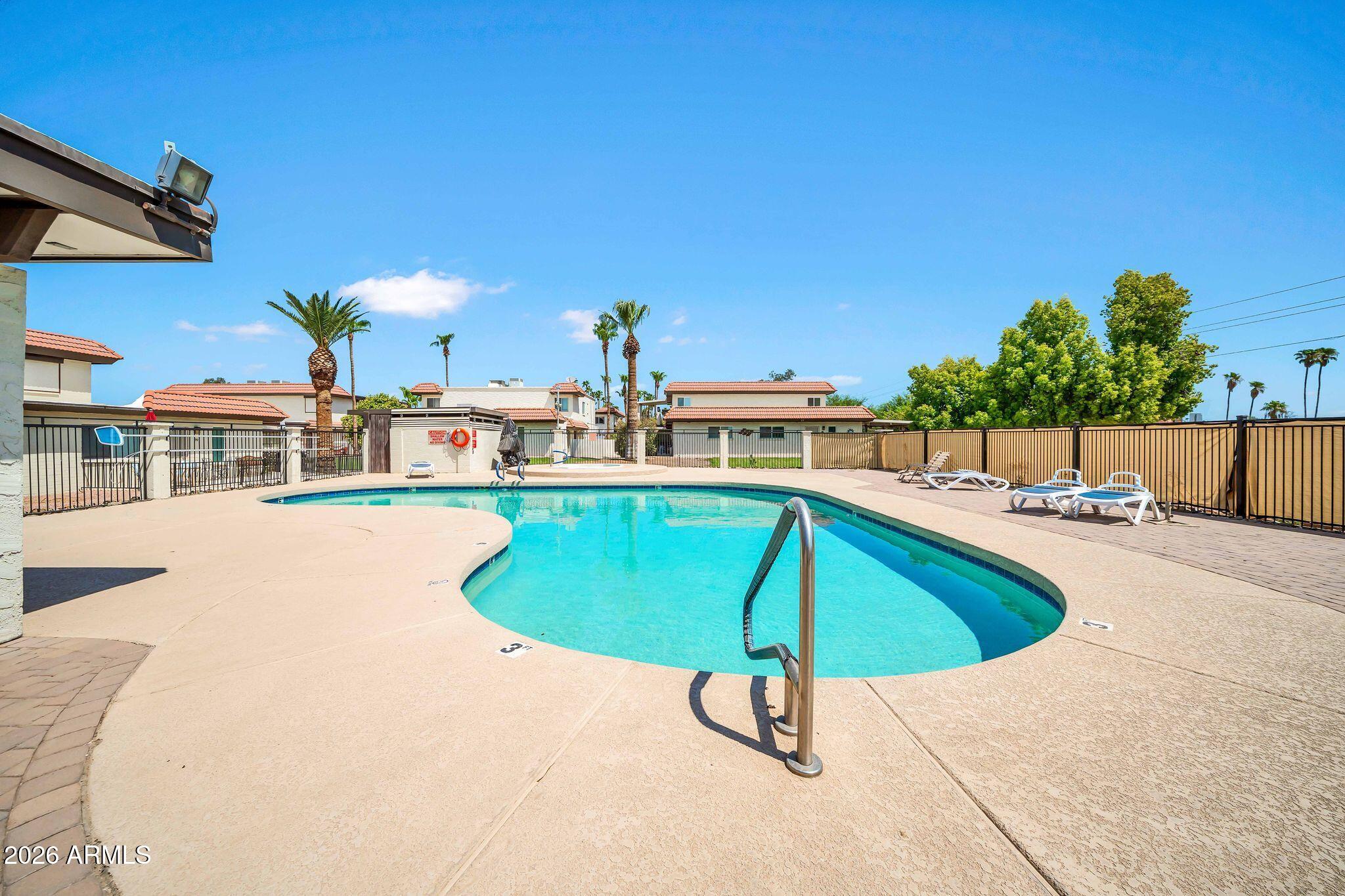 1916 W MORNINGSIDE Drive 118