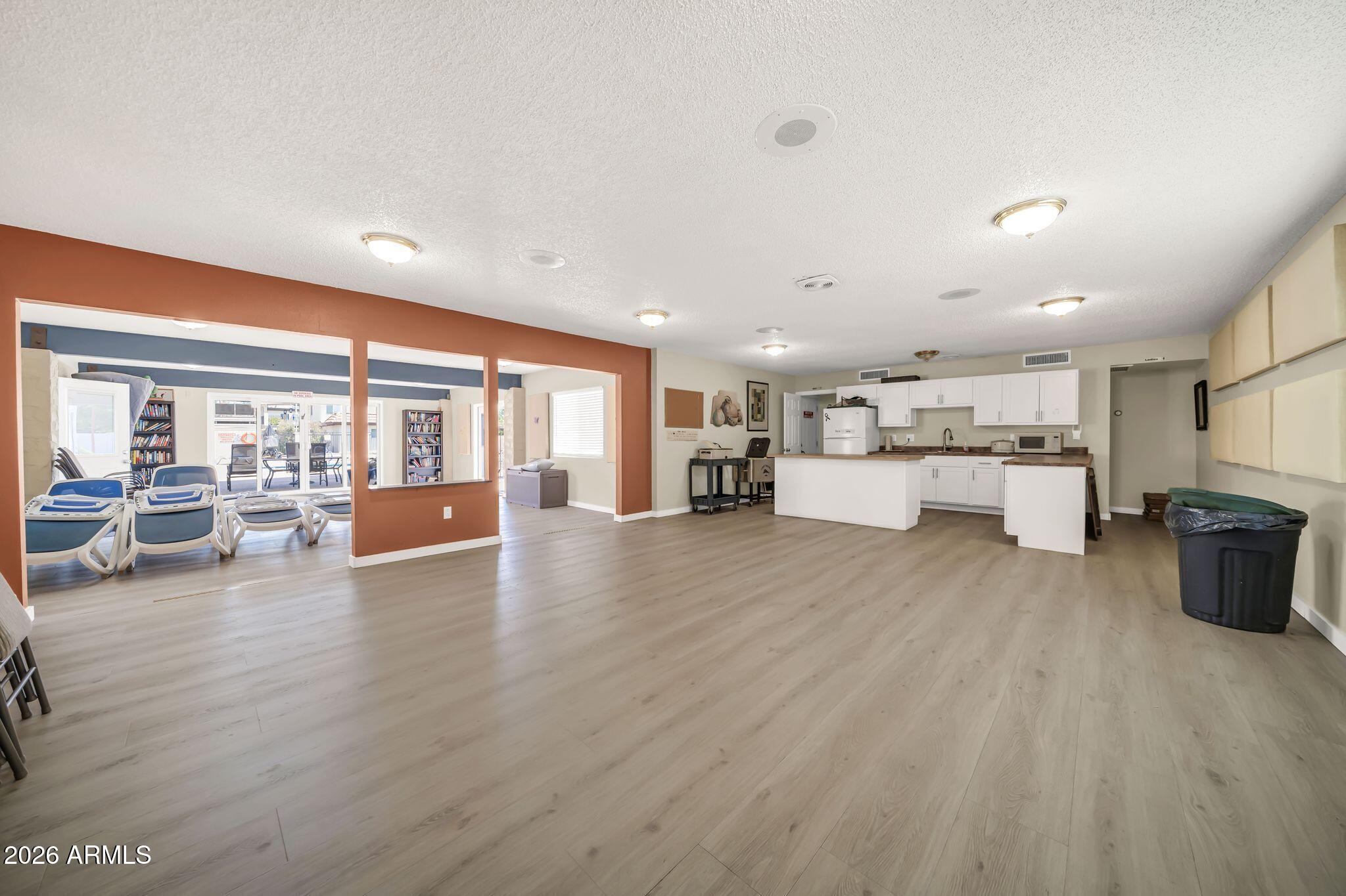 1916 W MORNINGSIDE Drive 118