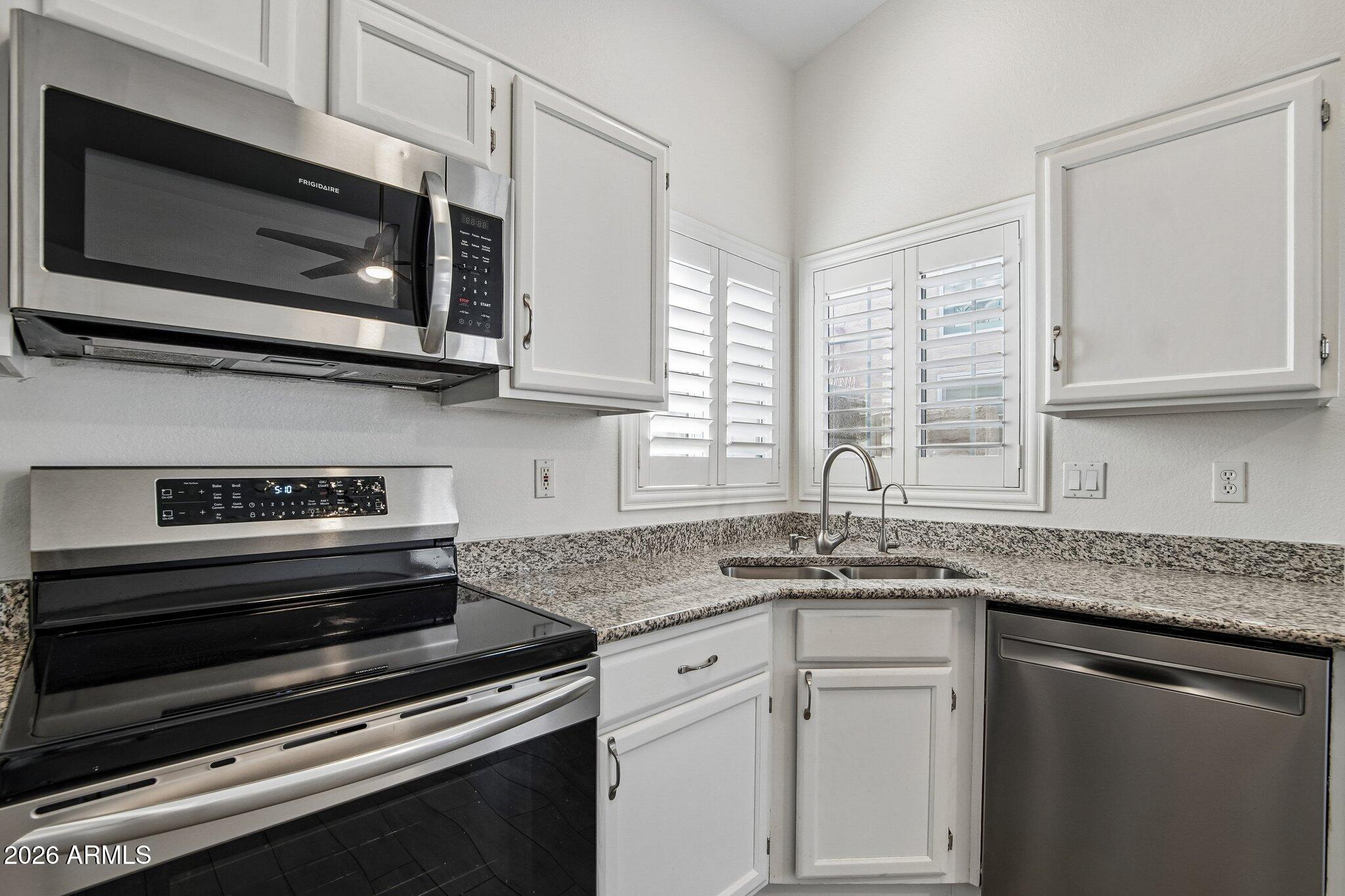 14617 S 43RD Place