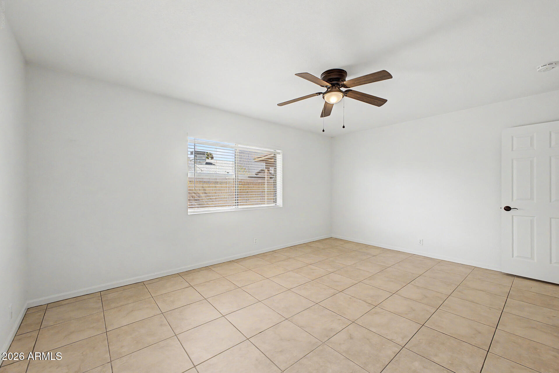812 W BELL DE MAR Drive