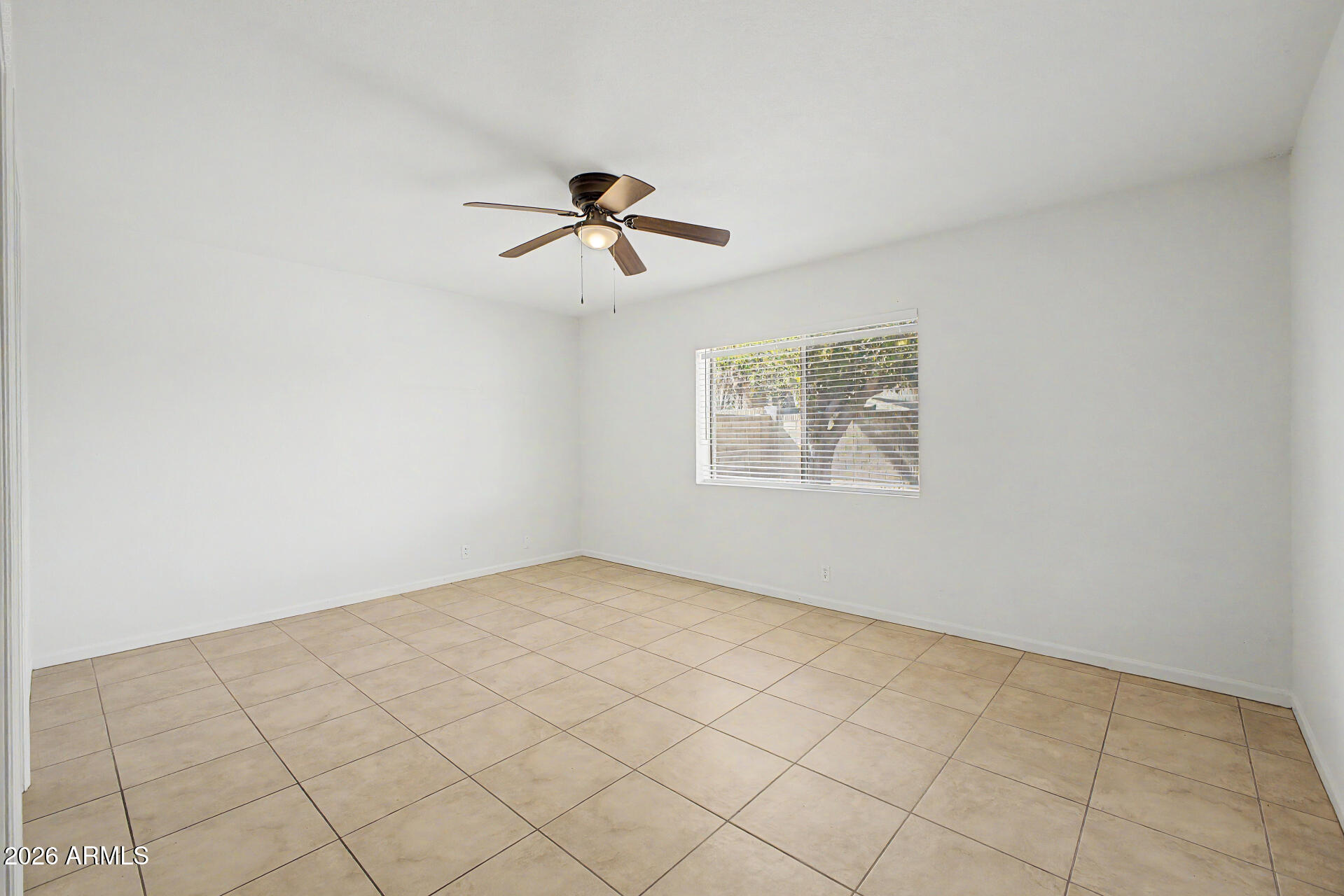 812 W BELL DE MAR Drive