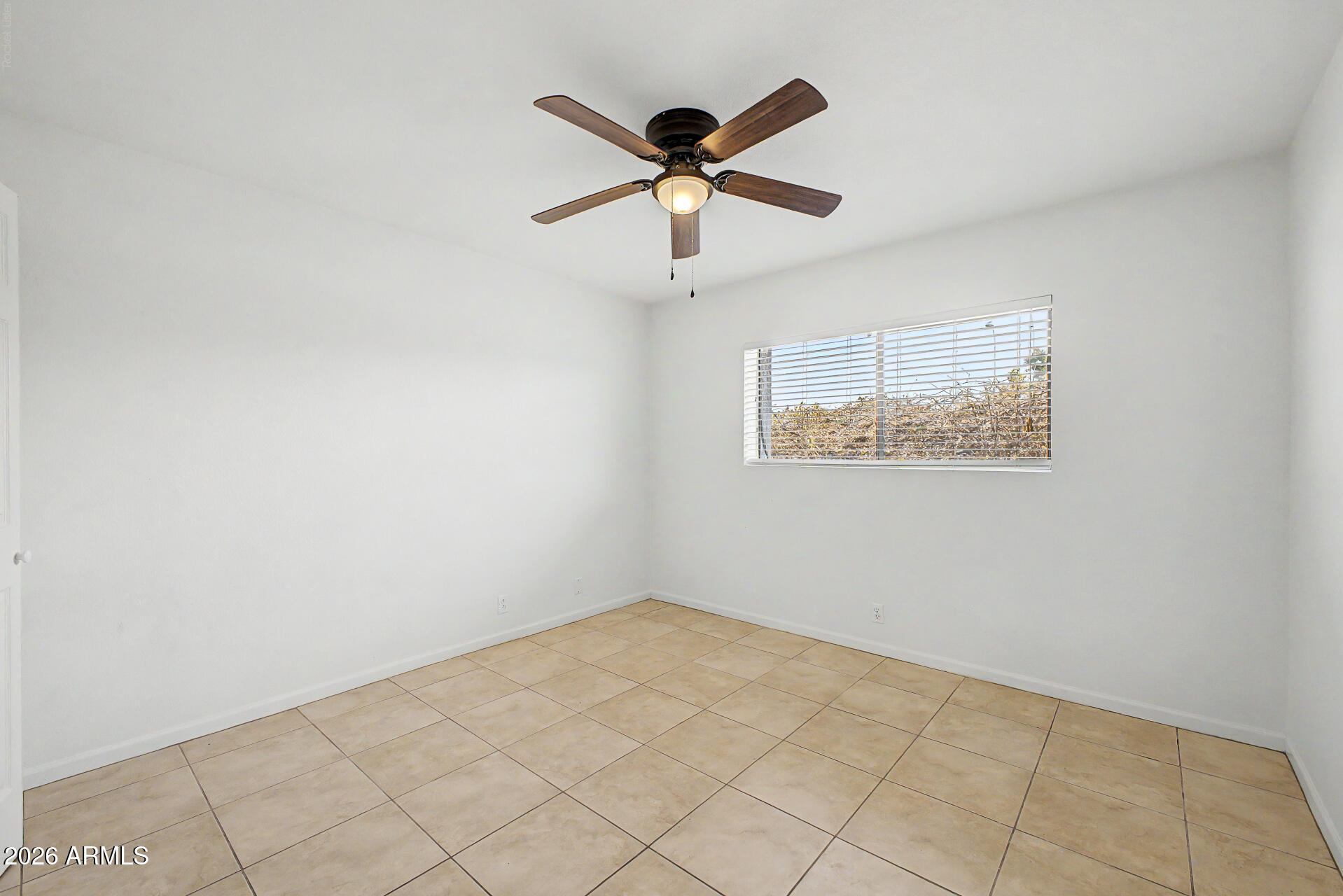 812 W BELL DE MAR Drive