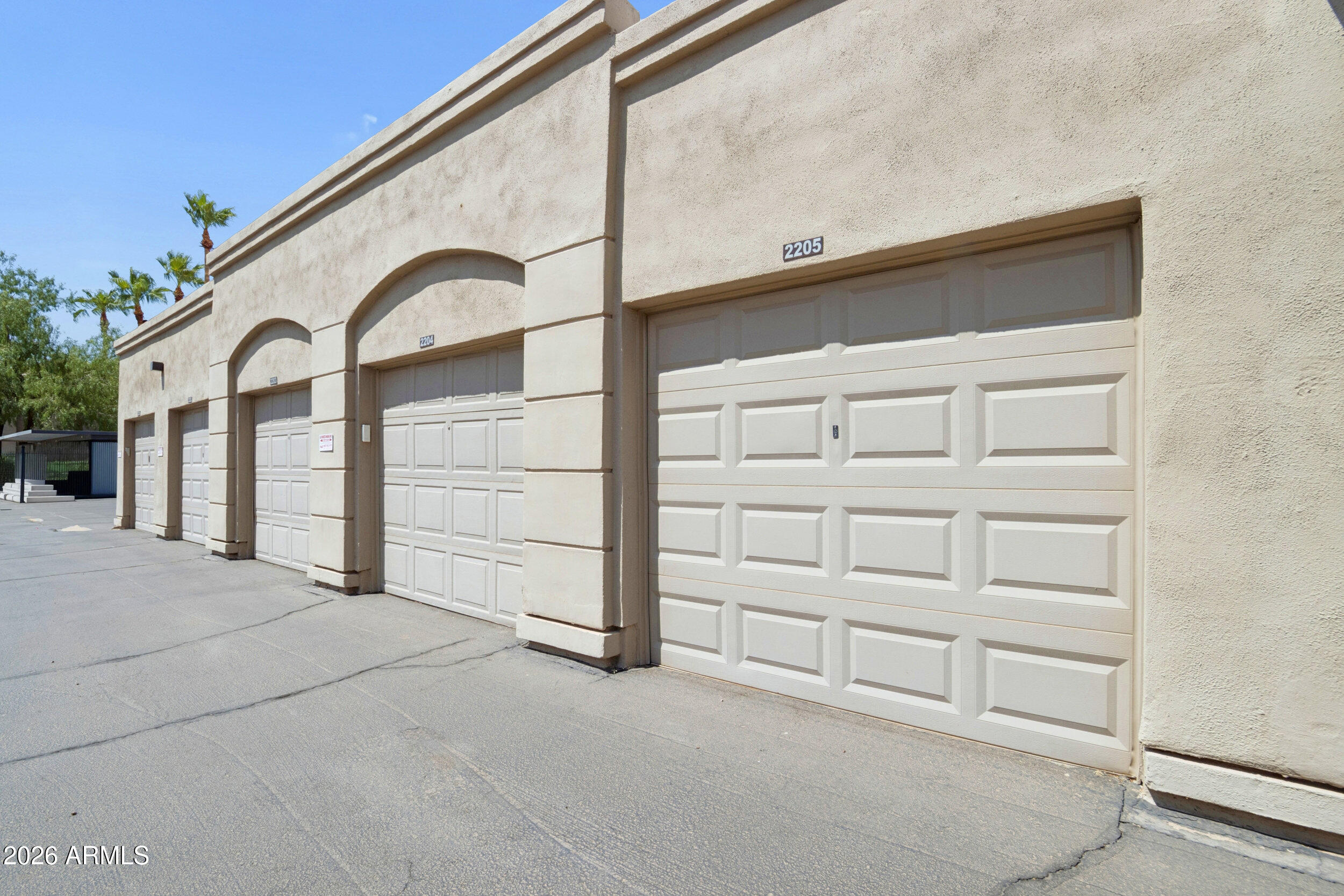 7009 E ACOMA Drive 2085