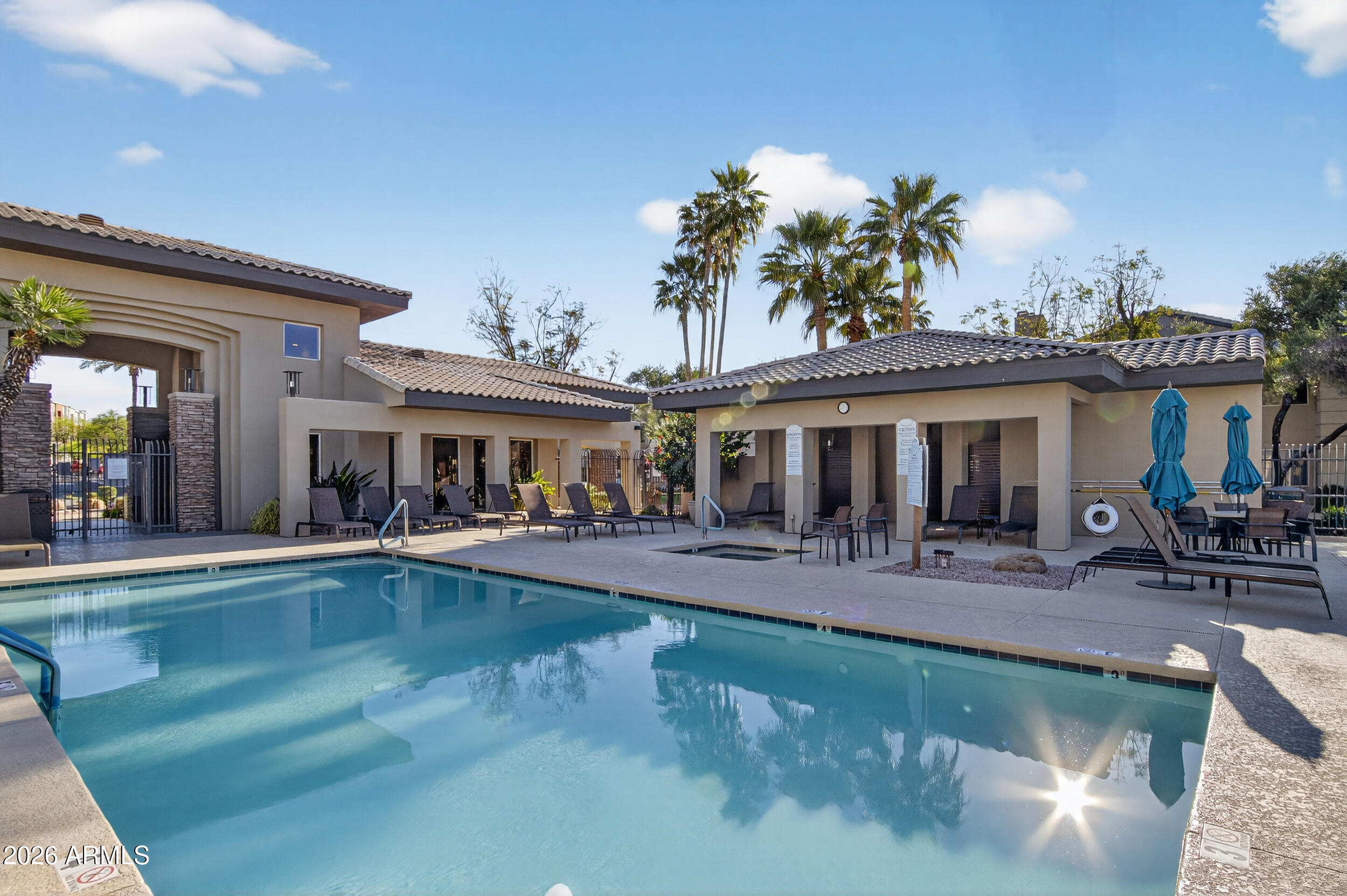 7009 E ACOMA Drive 2085