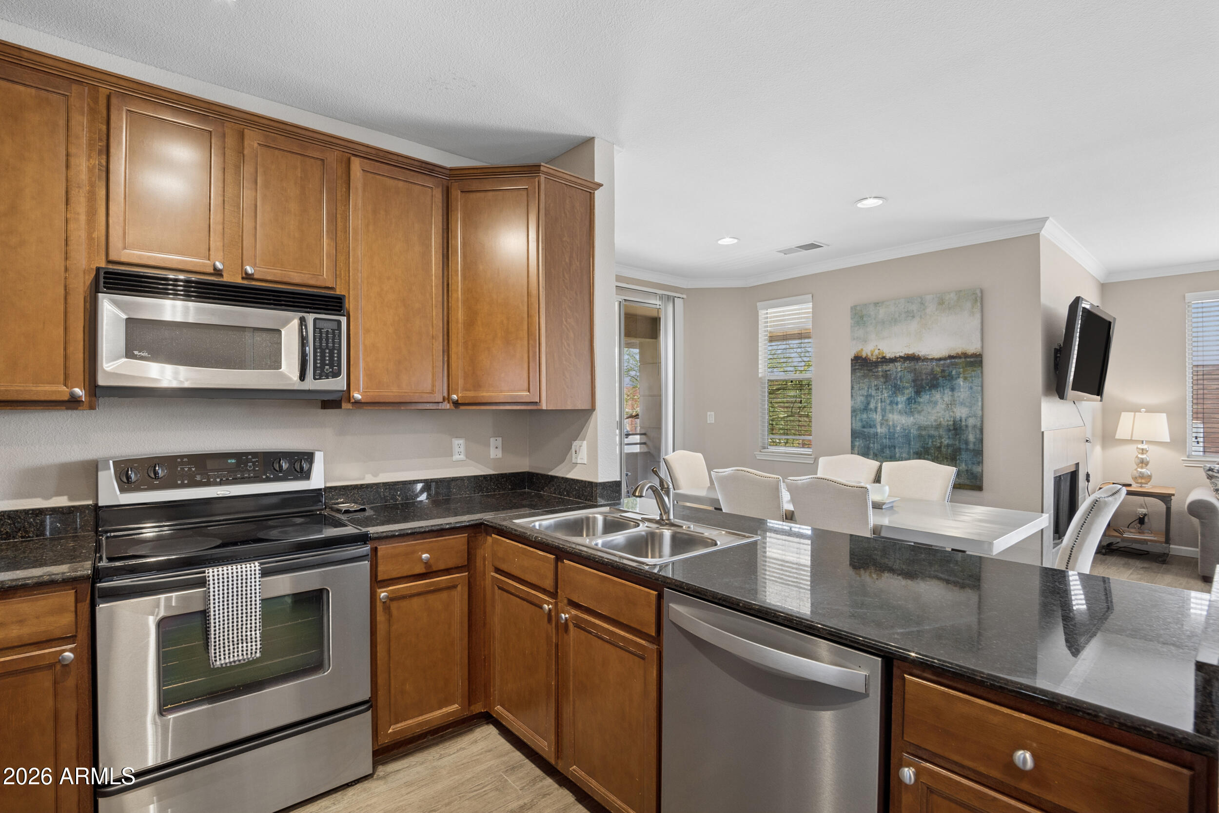 7009 E ACOMA Drive 2085