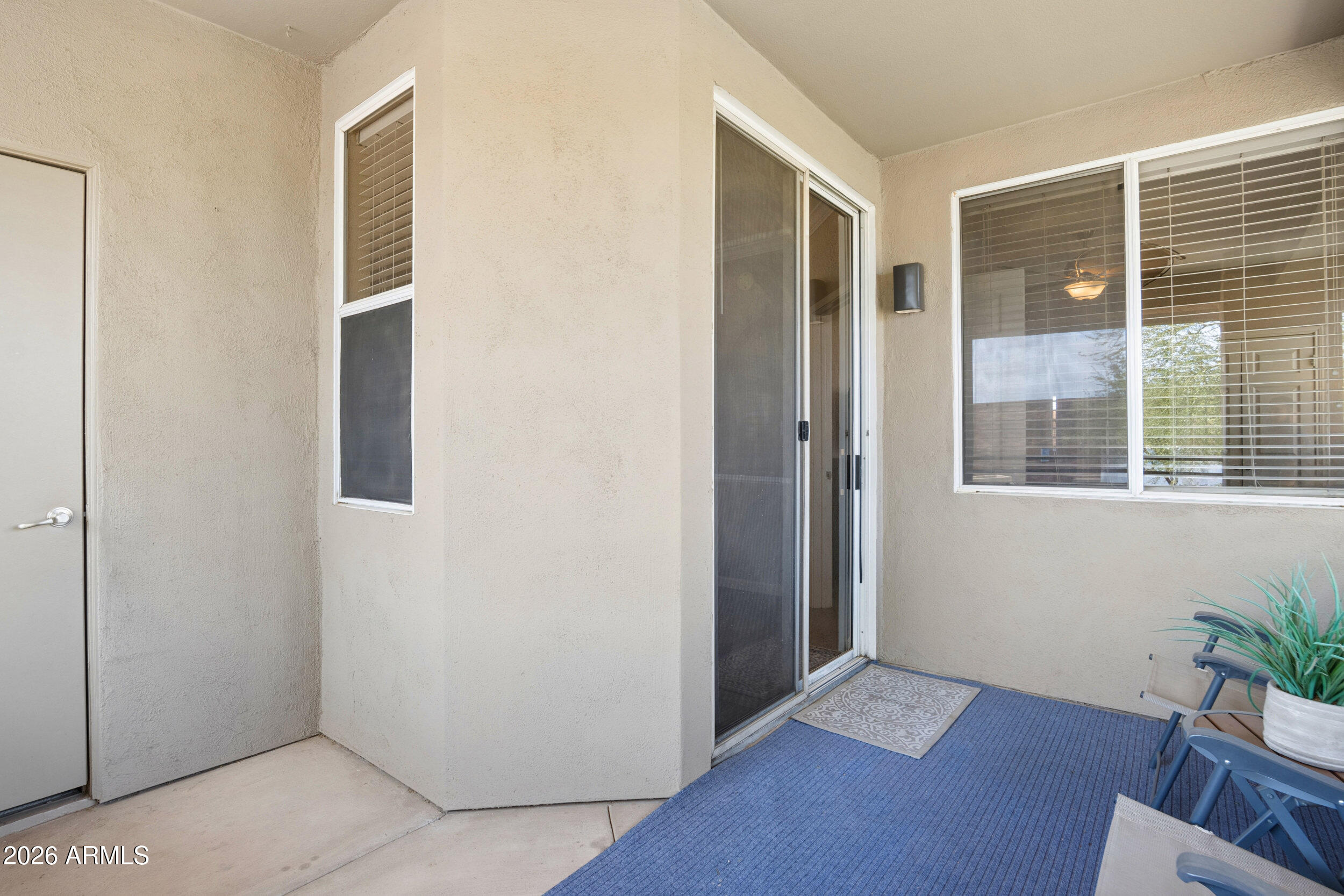 7009 E ACOMA Drive 2085