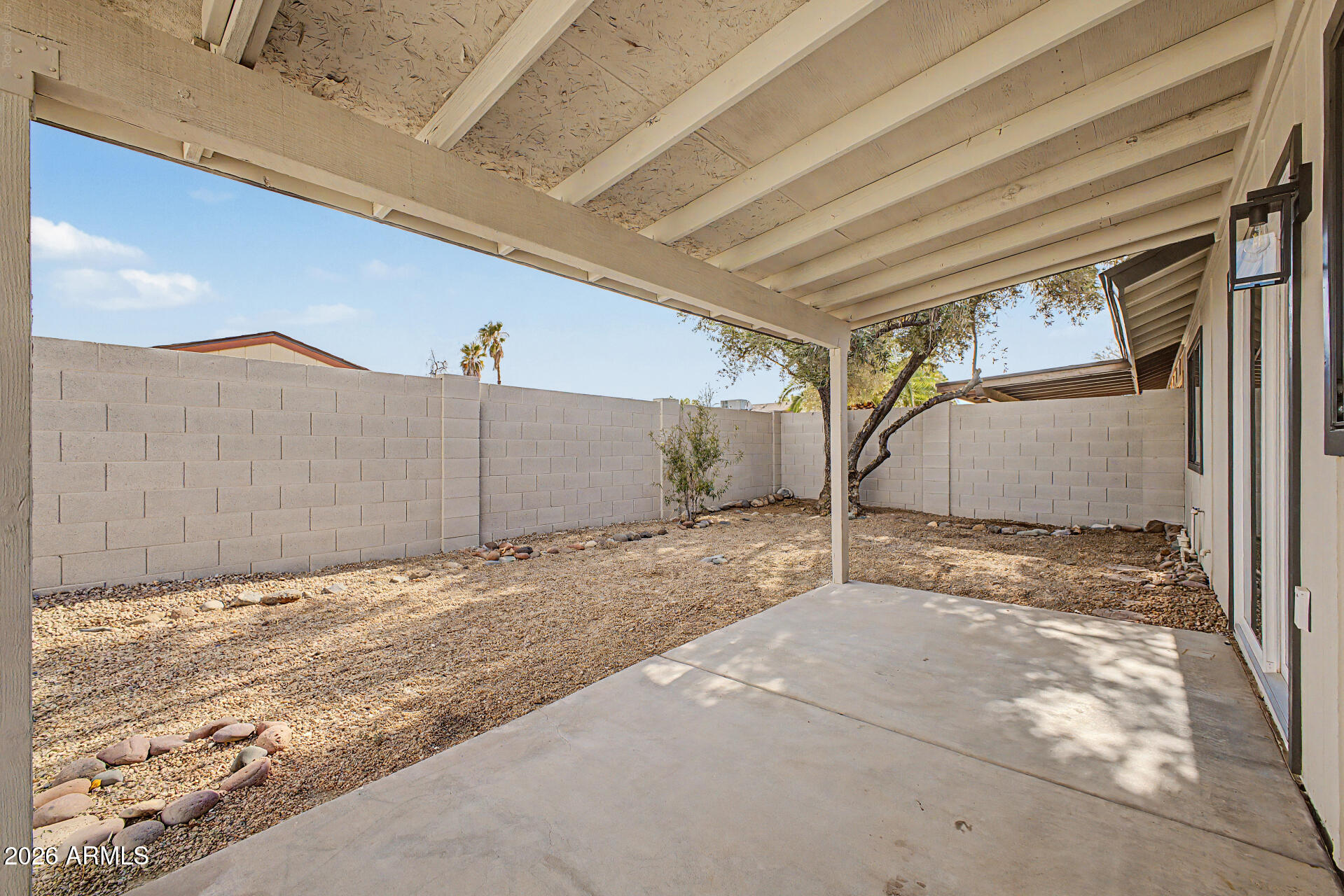 3033 W TONOPAH Drive
