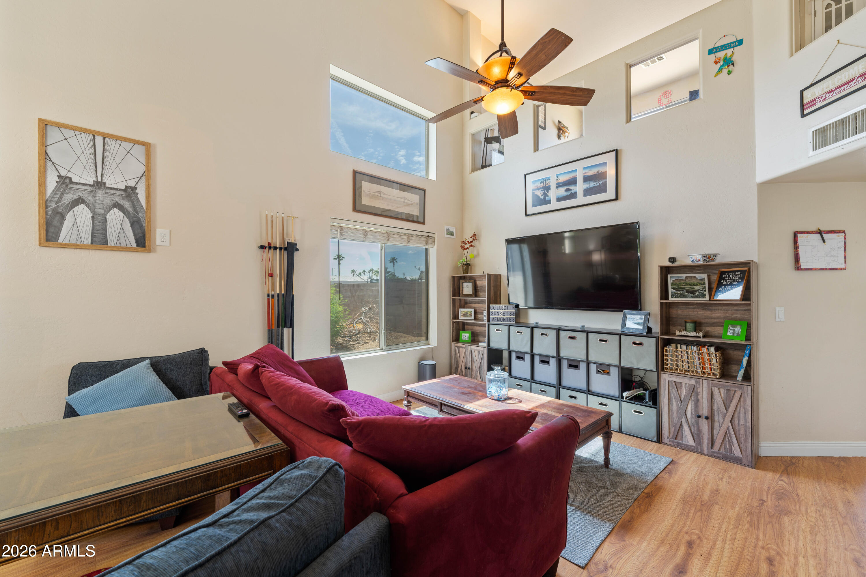 968 W 10TH Avenue