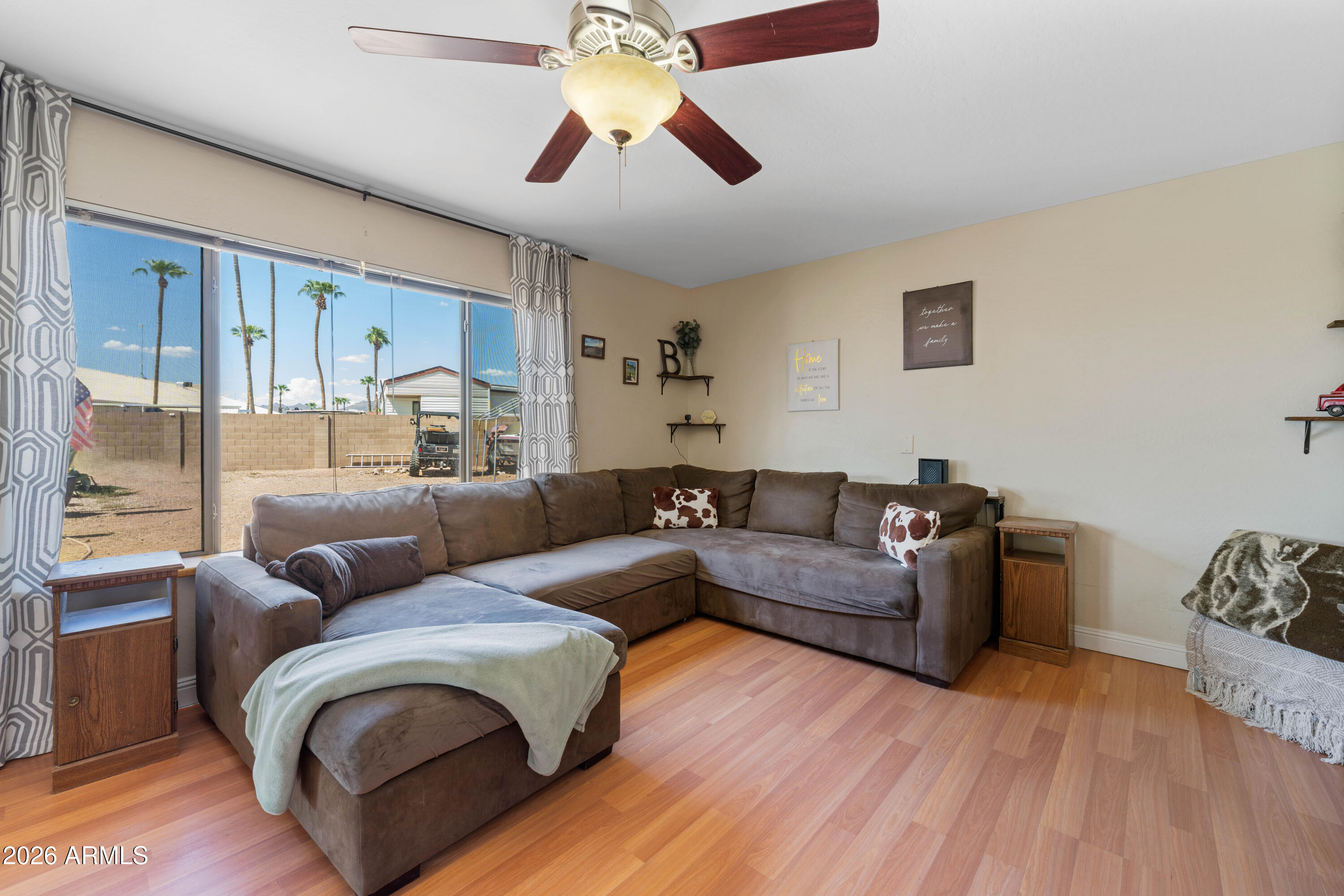 968 W 10TH Avenue